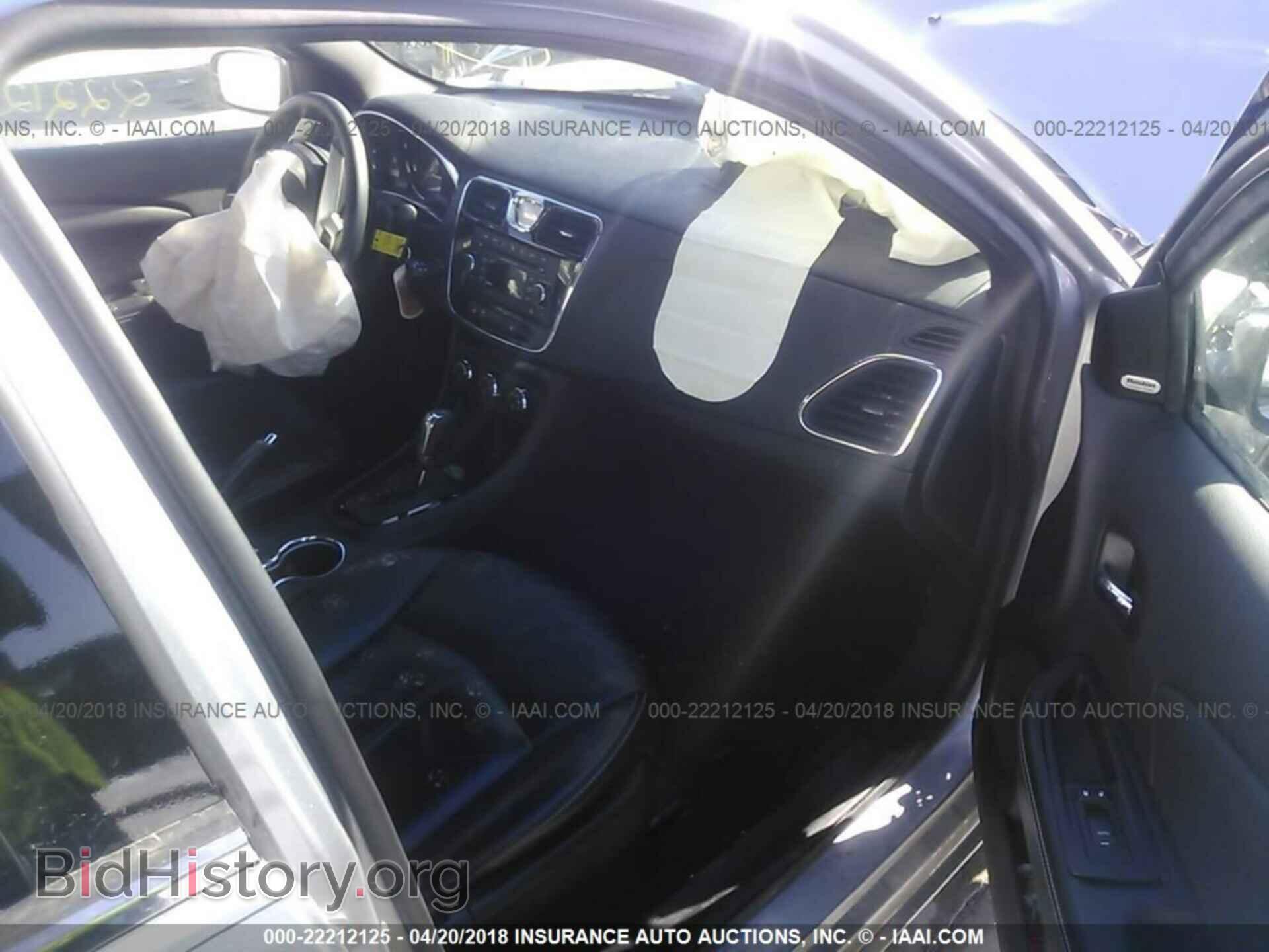 2014 Chrysler 200 - VIN: 1C3CCBCG2EN100351 - Фото 5