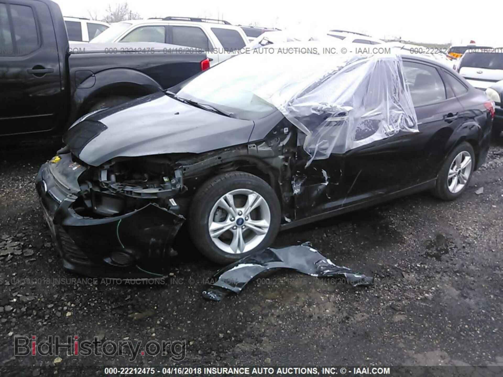 2014 Ford Focus - VIN: 1FADP3F28EL438932 - Фото 2