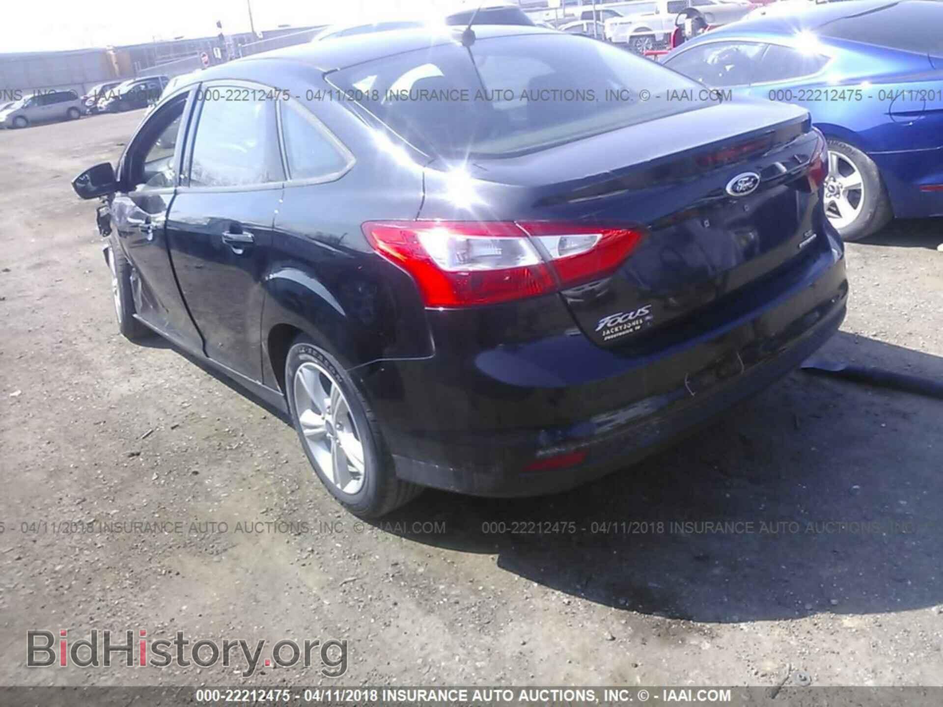 2014 Ford Focus - VIN: 1FADP3F28EL438932 - Фото 3