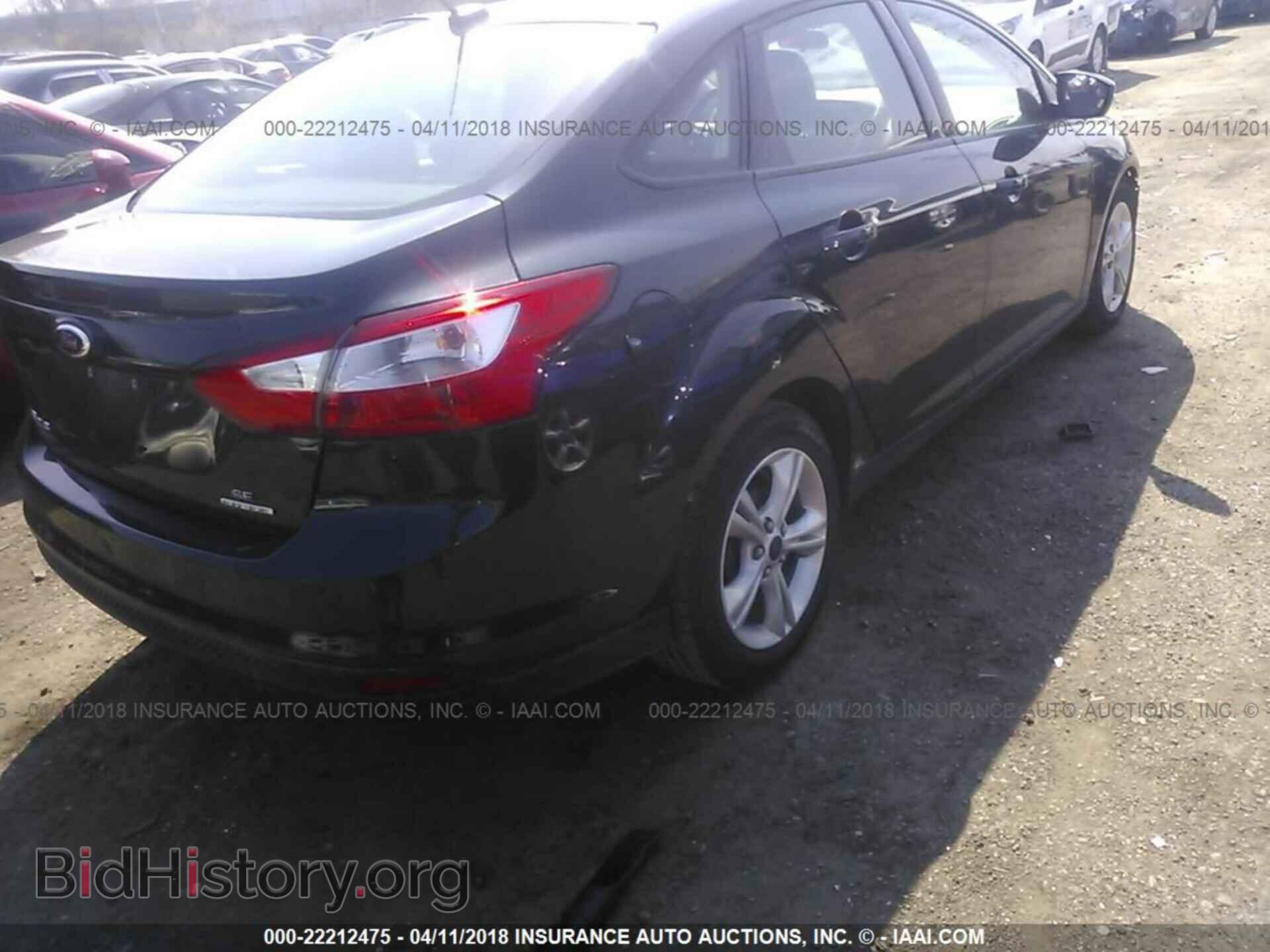 2014 Ford Focus - VIN: 1FADP3F28EL438932 - Фото 4