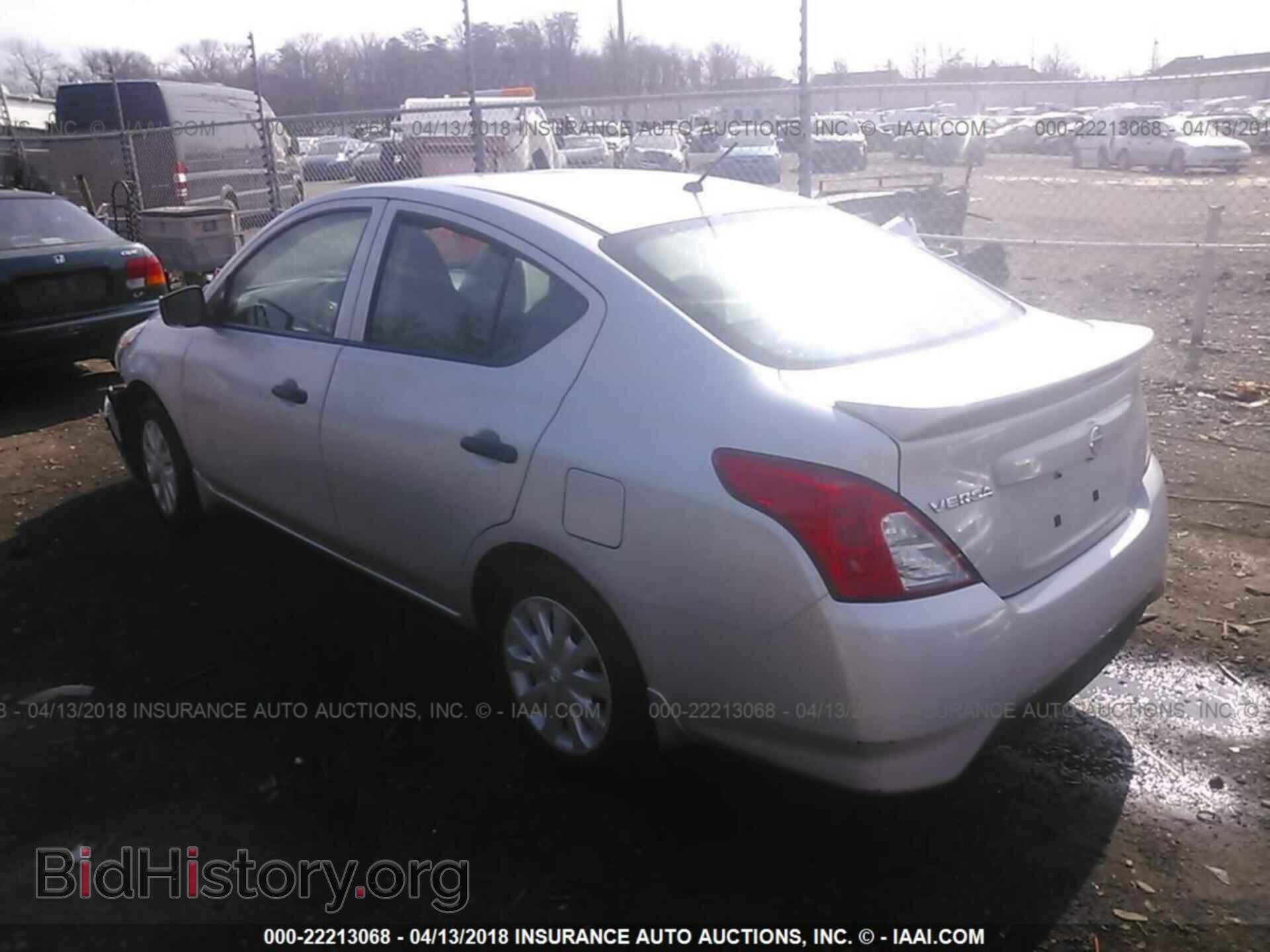 2017 Nissan Versa - VIN: 3N1CN7AP9HL833946 - Фото 3
