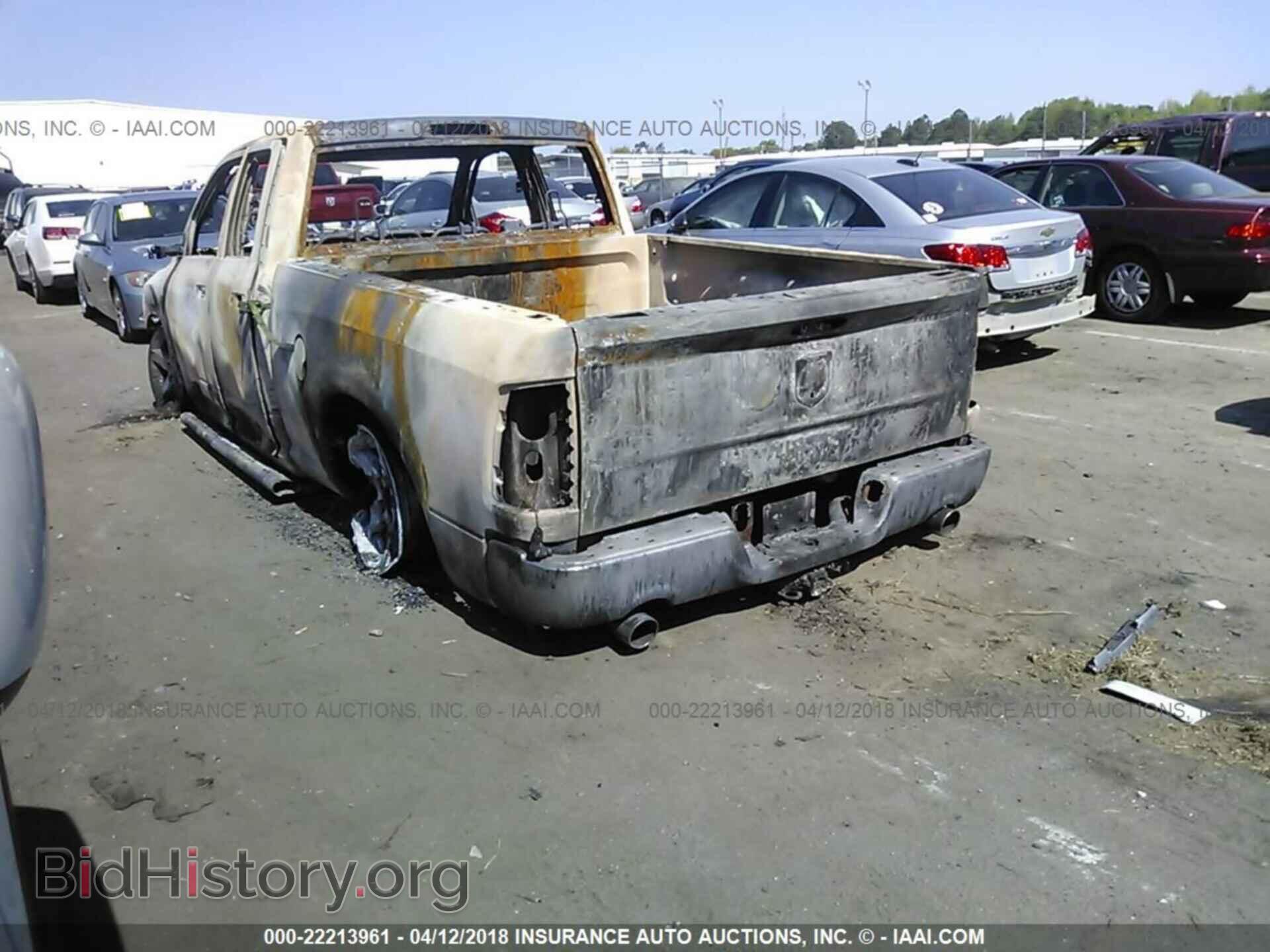 2011 Dodge Ram 1500 - VIN: 1D7RB1GT8BS689533 - Photo 3