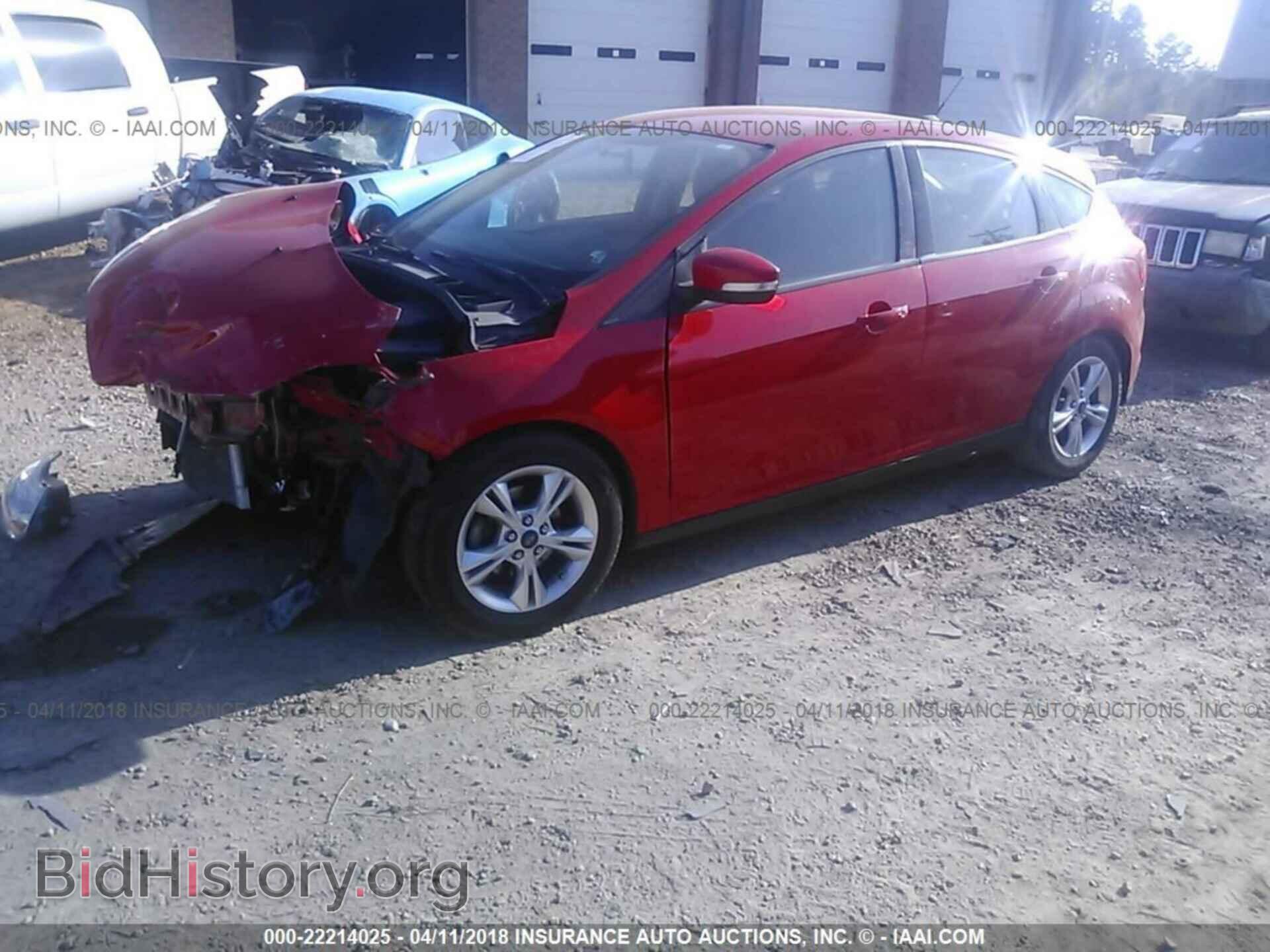 2014 Ford Focus - VIN: 1FADP3K22EL126322 - Фото 2