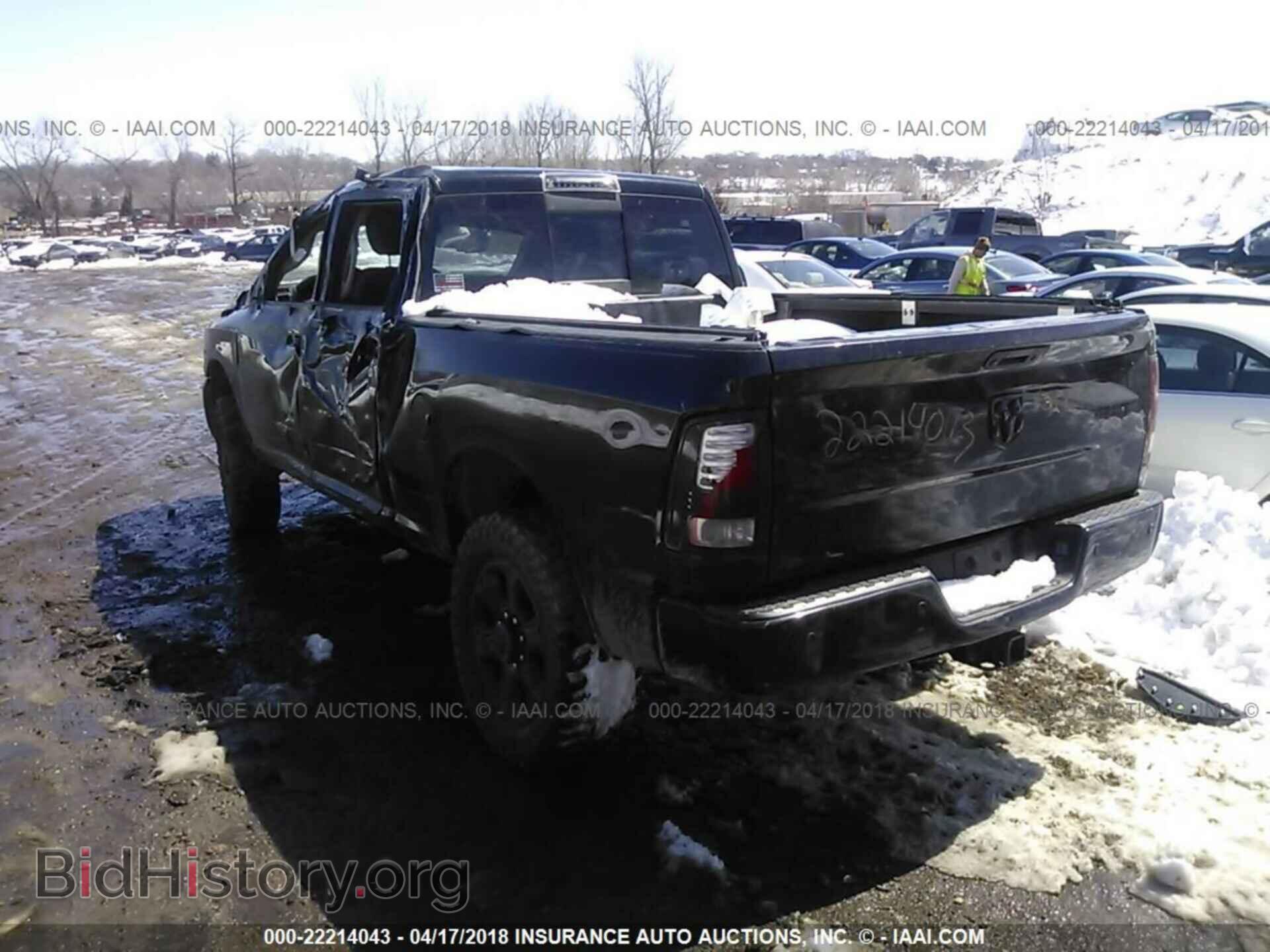 2014 Ram 3500 - VIN: 3C63R3DJXEG220134 - Фото 3