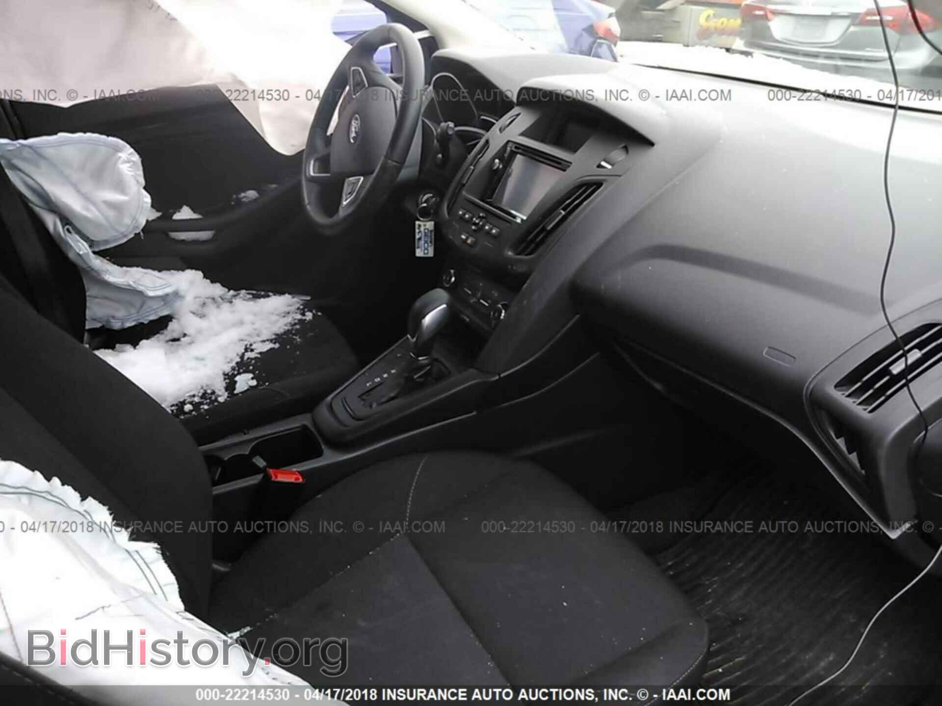2017 Ford Focus - VIN: 1FADP3K2XHL202907 - Photo 5