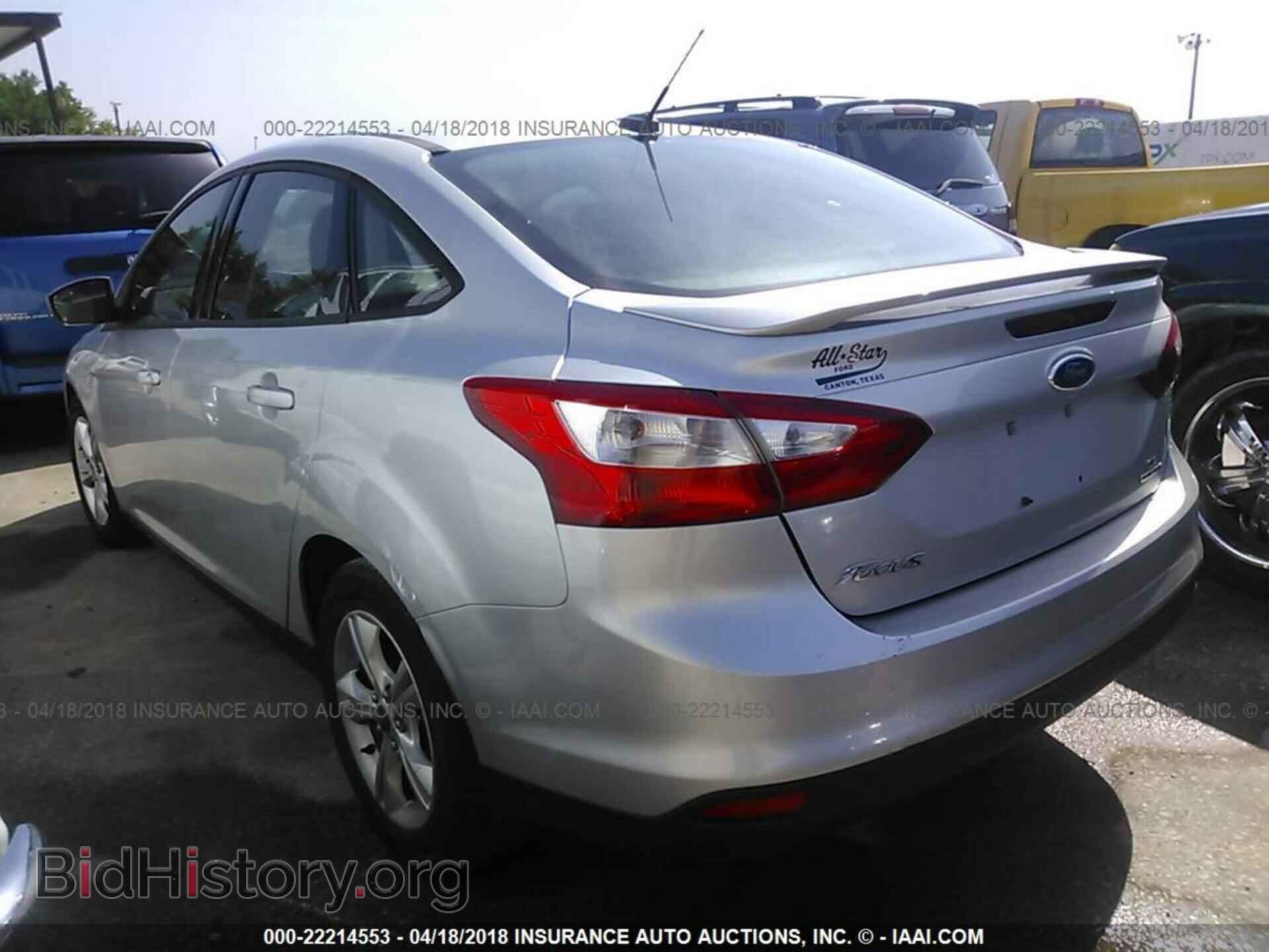 2012 Ford Focus - VIN: 1FAHP3F25CL391177 - Photo 3