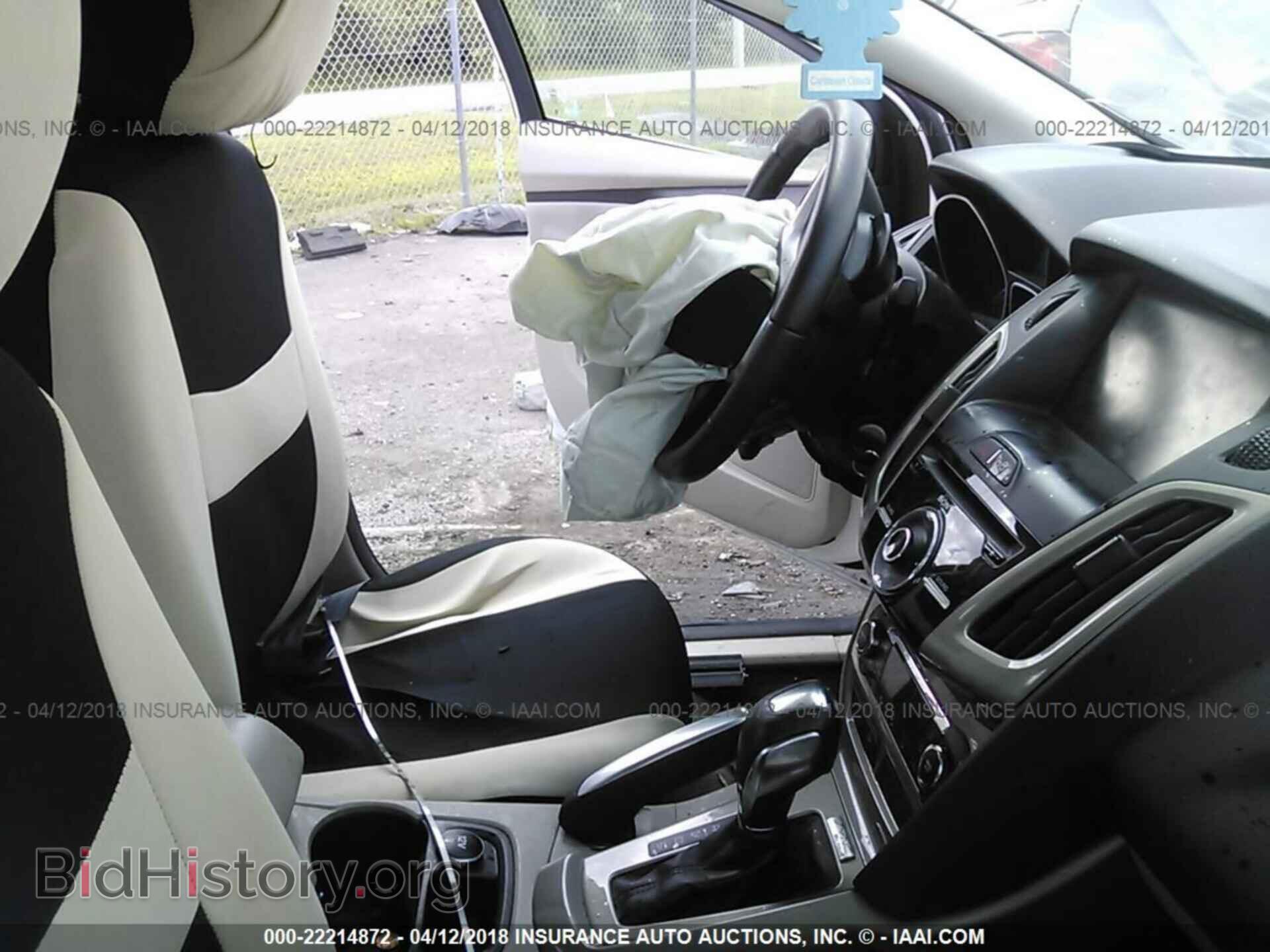 2012 Ford Focus - VIN: 1FAHP3H22CL444852 - Photo 5