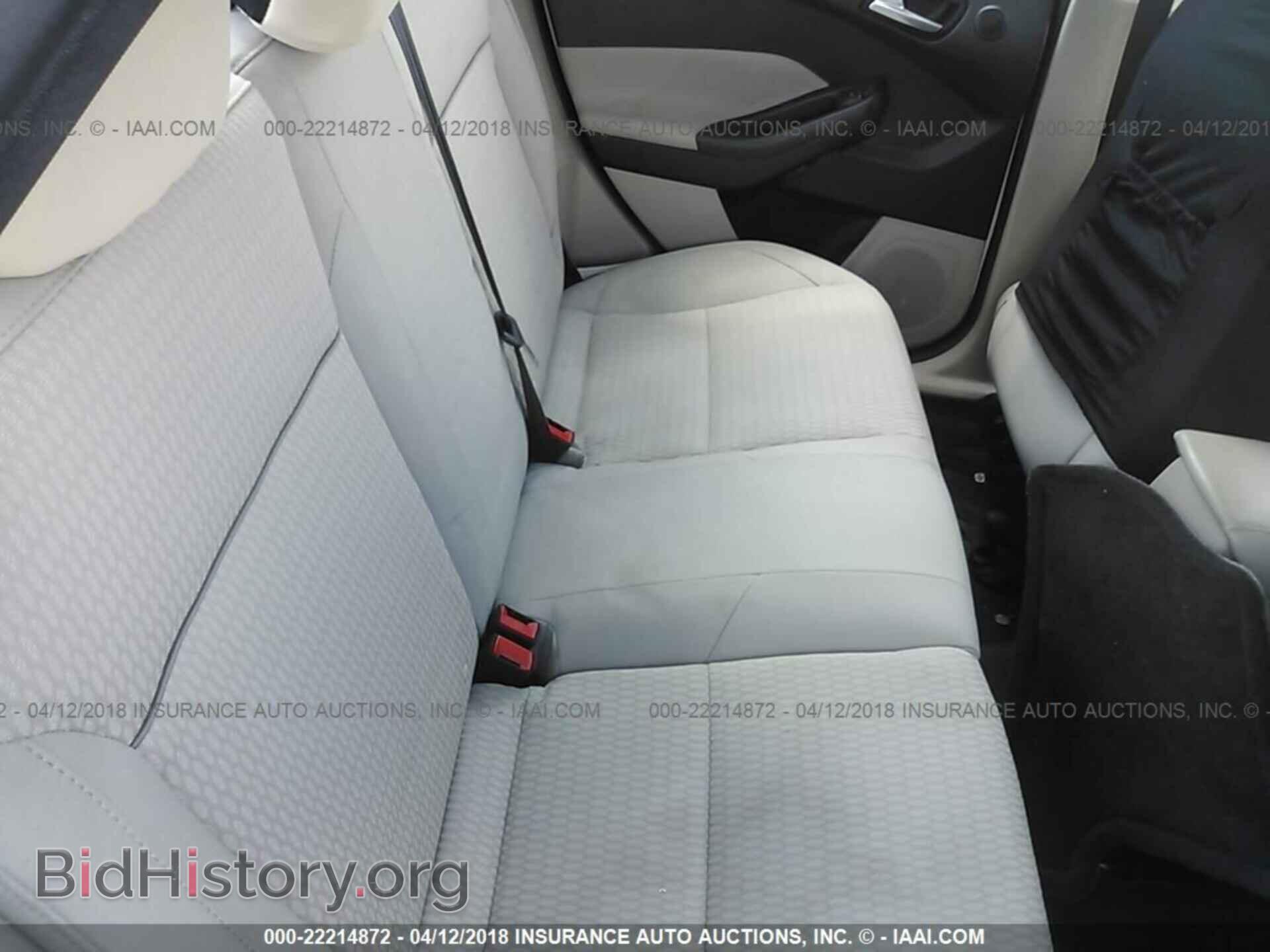 2012 Ford Focus - VIN: 1FAHP3H22CL444852 - Photo 8