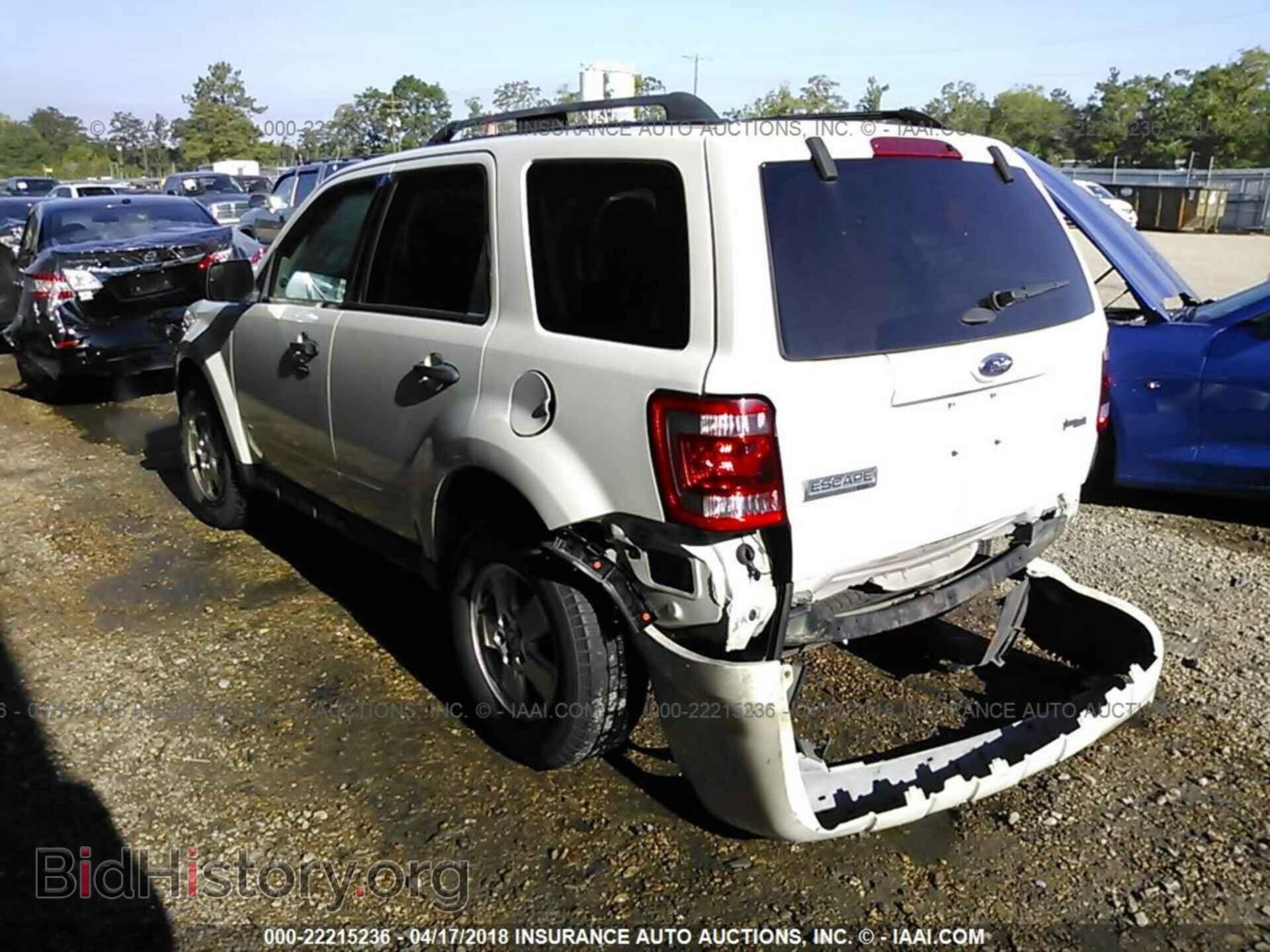 2012 Ford Escape - VIN: 1FMCU0D75CKC60102 - Photo 3