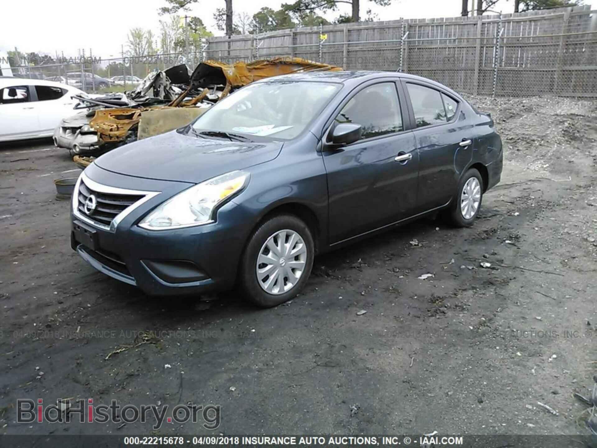 2017 Nissan Versa - VIN: 3N1CN7AP3HL812445 - Photo 2