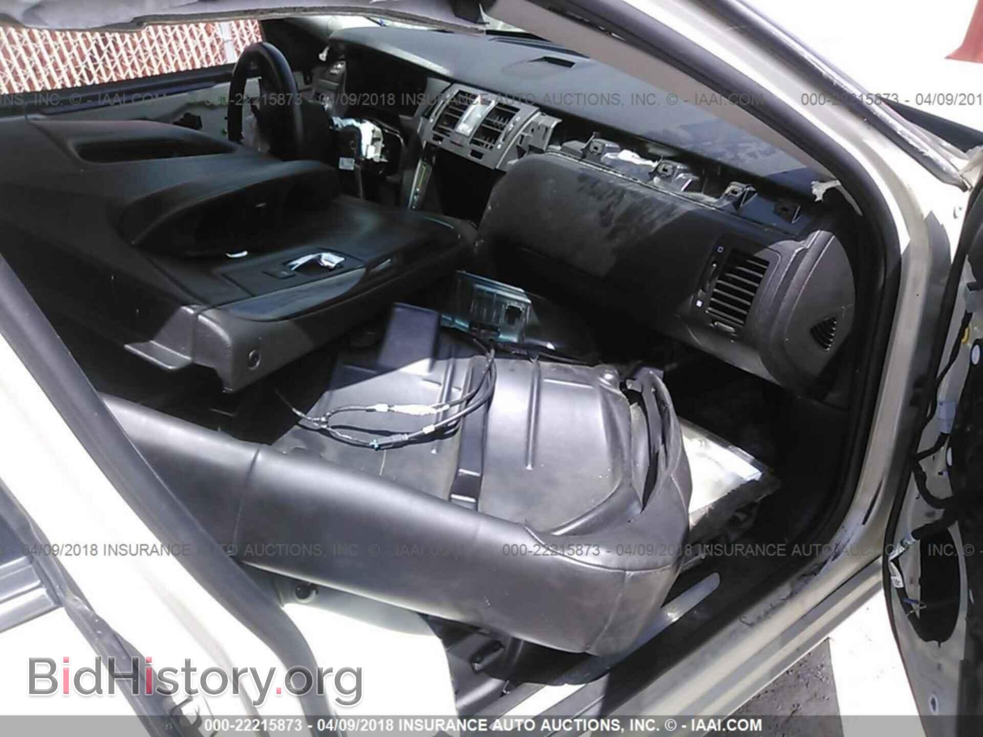 2011 Cadillac Dts - VIN: 1G6KH5E67BU123868 - Фото 5