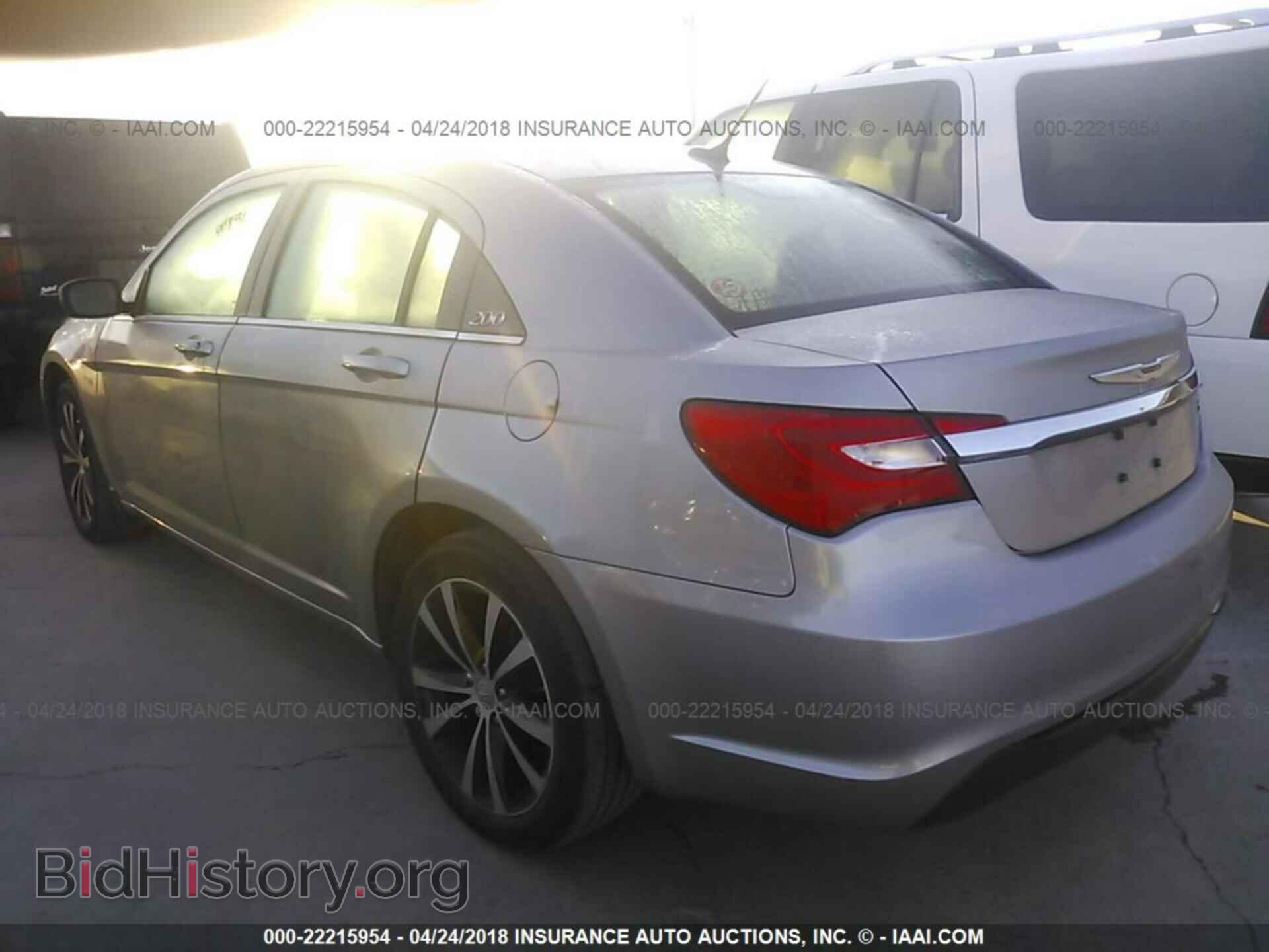 2013 Chrysler 200 - VIN: 1C3CCBBB3DN570036 - Photo 3