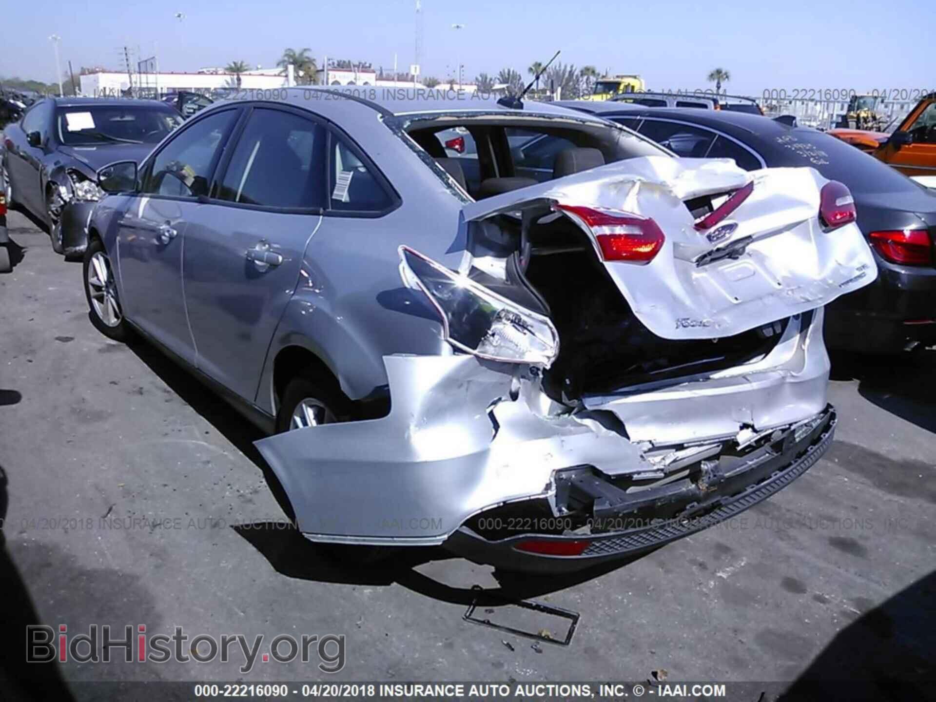 2016 Ford Focus - VIN: 1FADP3F28GL257509 - Photo 3