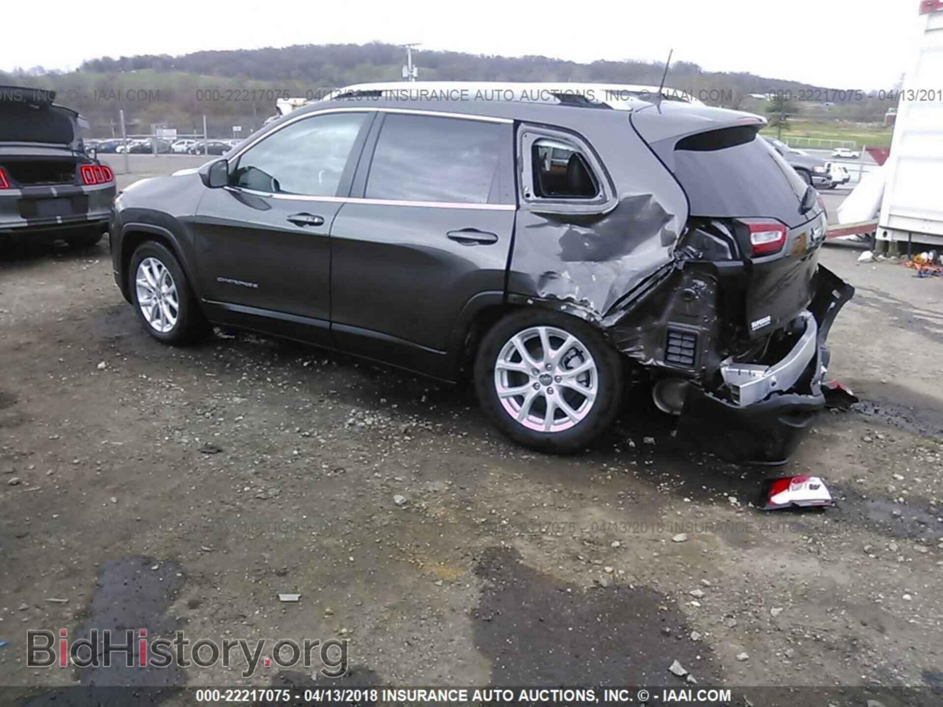 2018 Jeep Cherokee - VIN: 1C4PJLLB6JD544443 - Фото 3