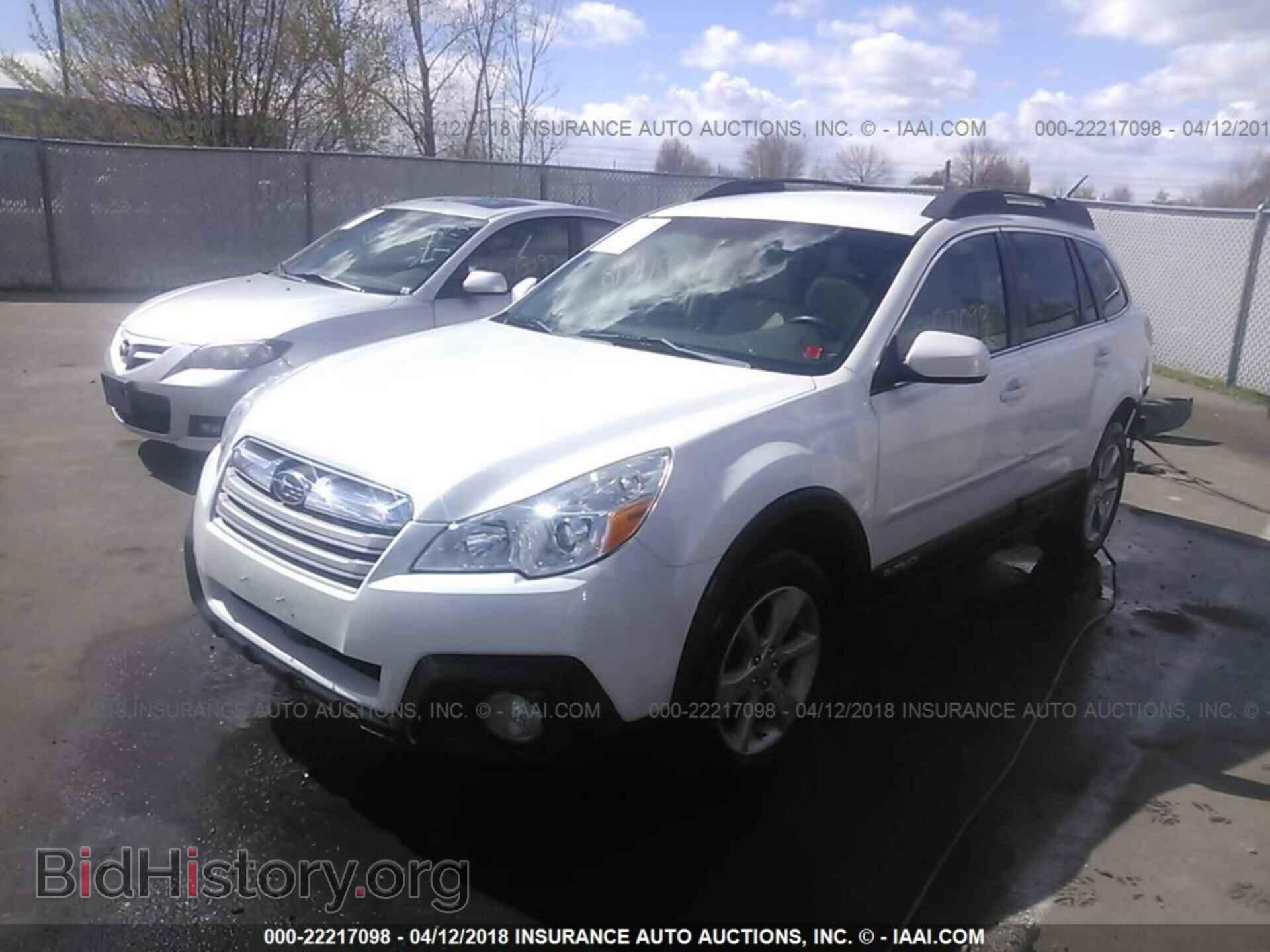 2014 Subaru Outback - VIN: 4S4BRBCC7E3295289 - Фото 2