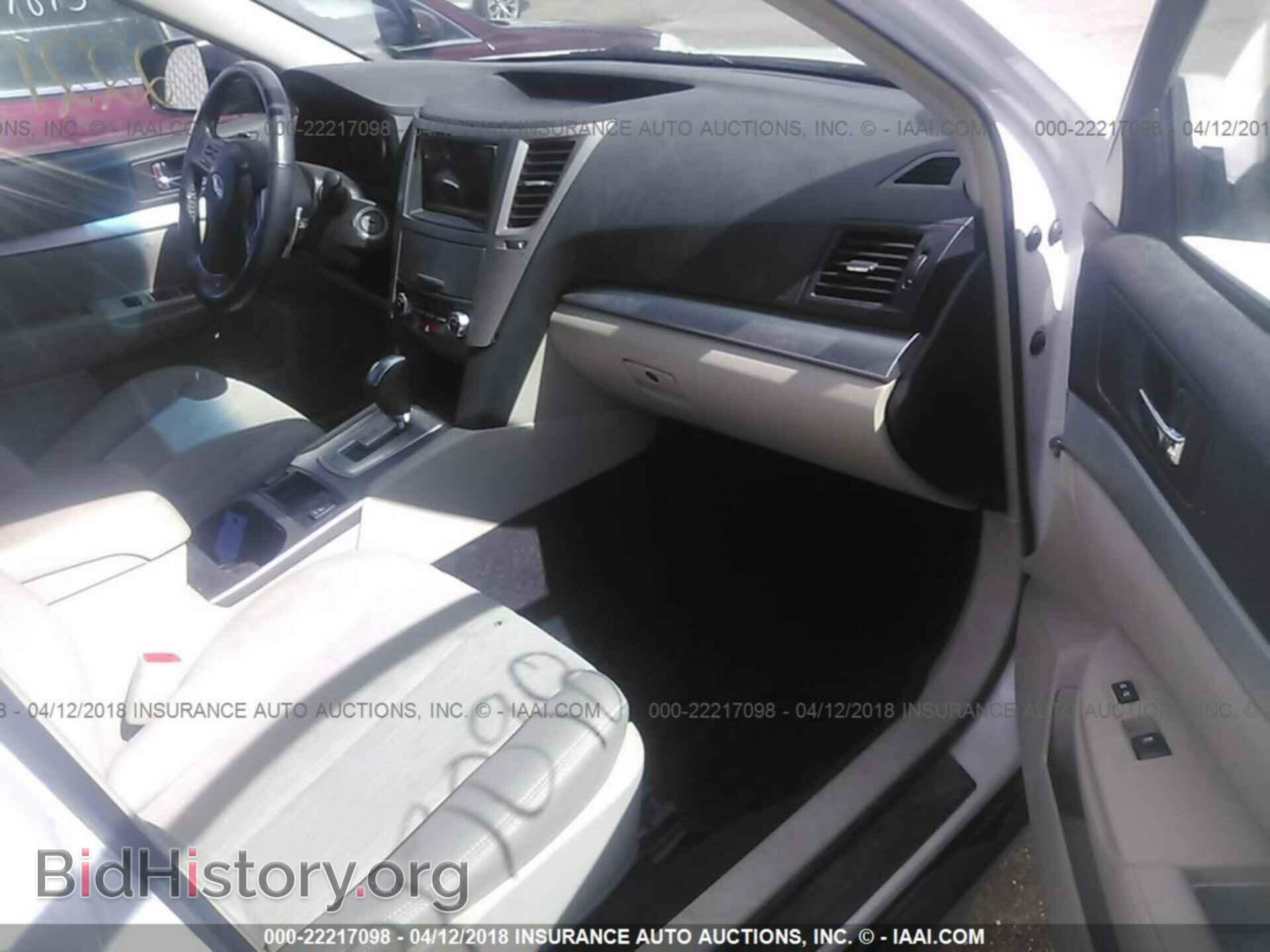 2014 Subaru Outback - VIN: 4S4BRBCC7E3295289 - Фото 5
