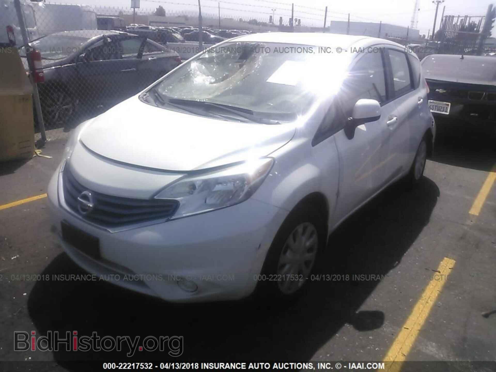 2014 Nissan Versa note - VIN: 3N1CE2CP8EL437390 - Фото 2