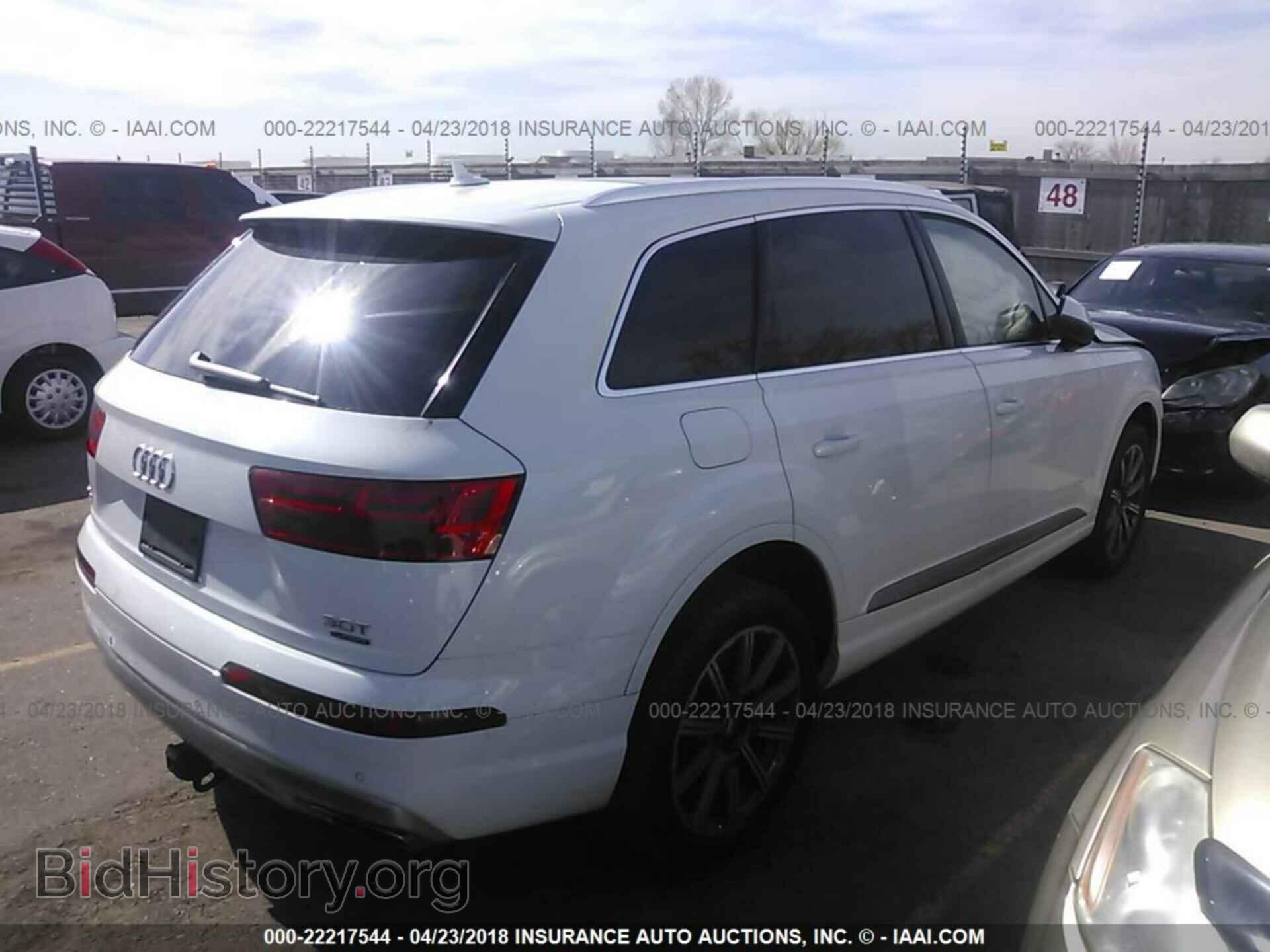 2017 Audi Q7 - VIN: WA1LAAF7XHD022932 - Photo 4