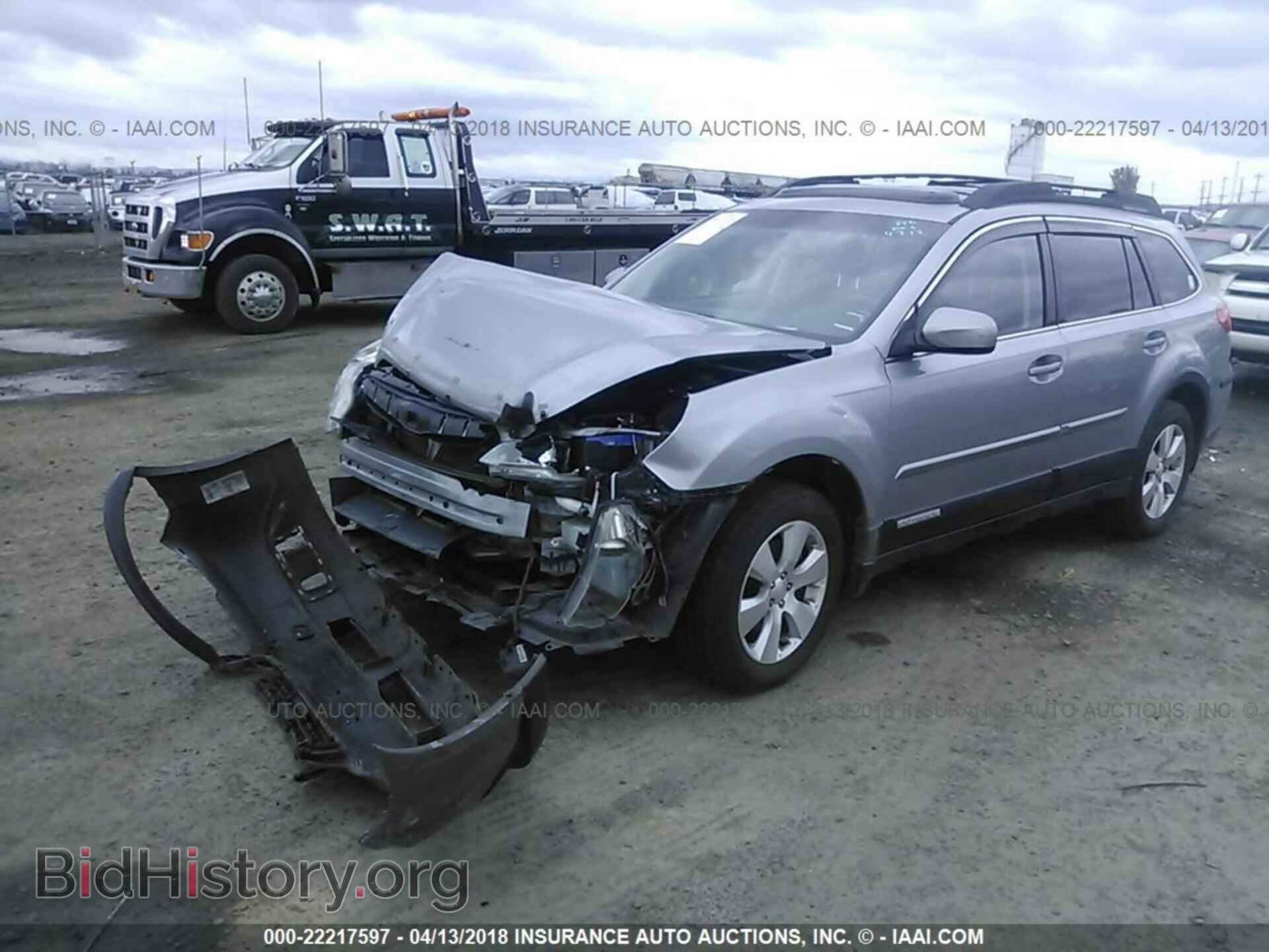 2011 Subaru Outback - VIN: 4S4BRDLC8B2403173 - Фото 2