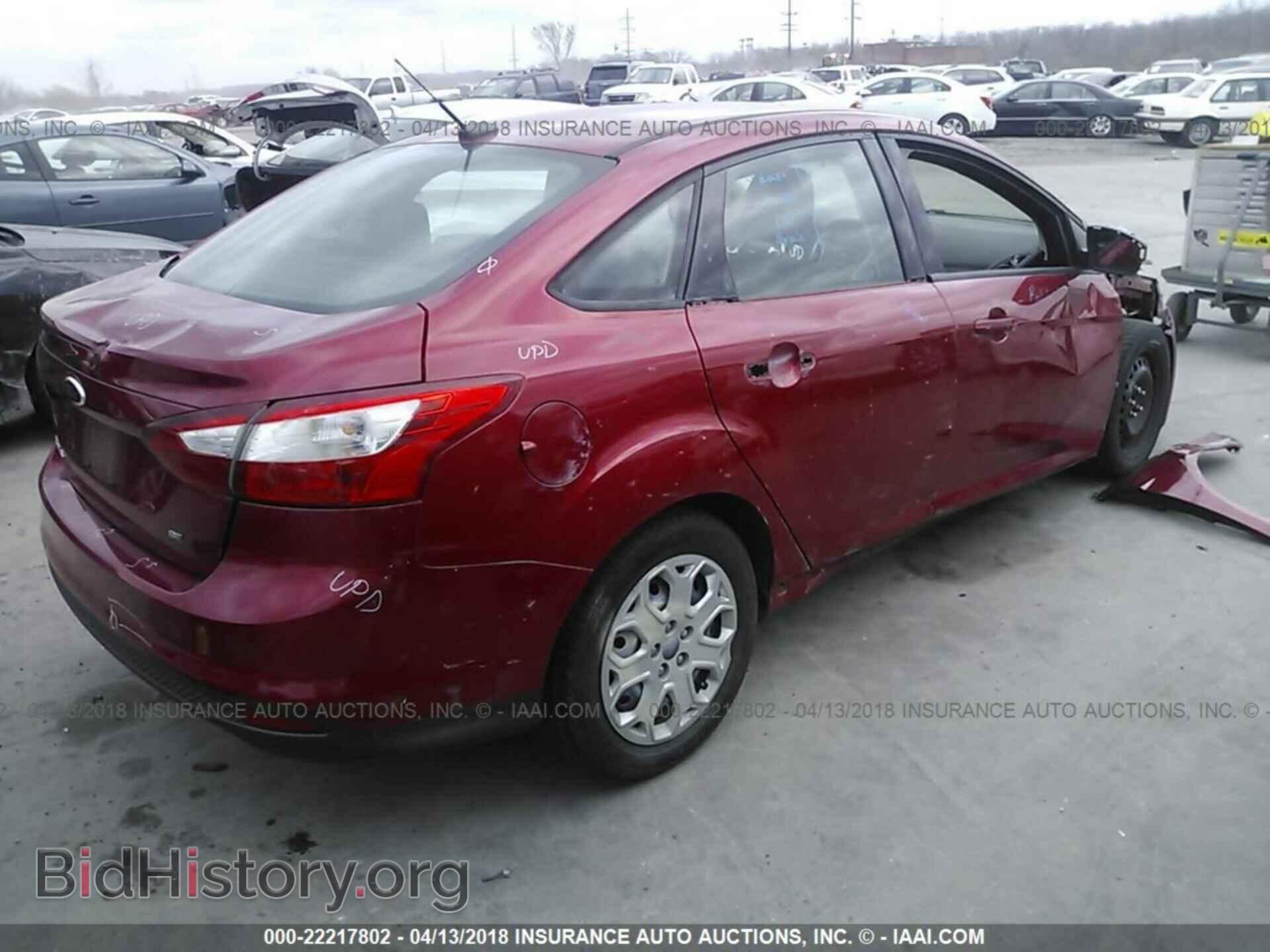 2012 Ford Focus - VIN: 1FAHP3F24CL130042 - Photo 4
