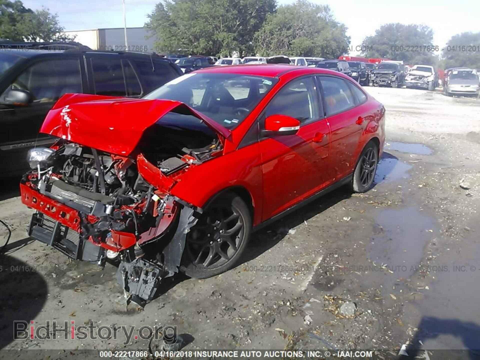 2016 Ford Focus - VIN: 1FADP3F24GL307158 - Фото 2