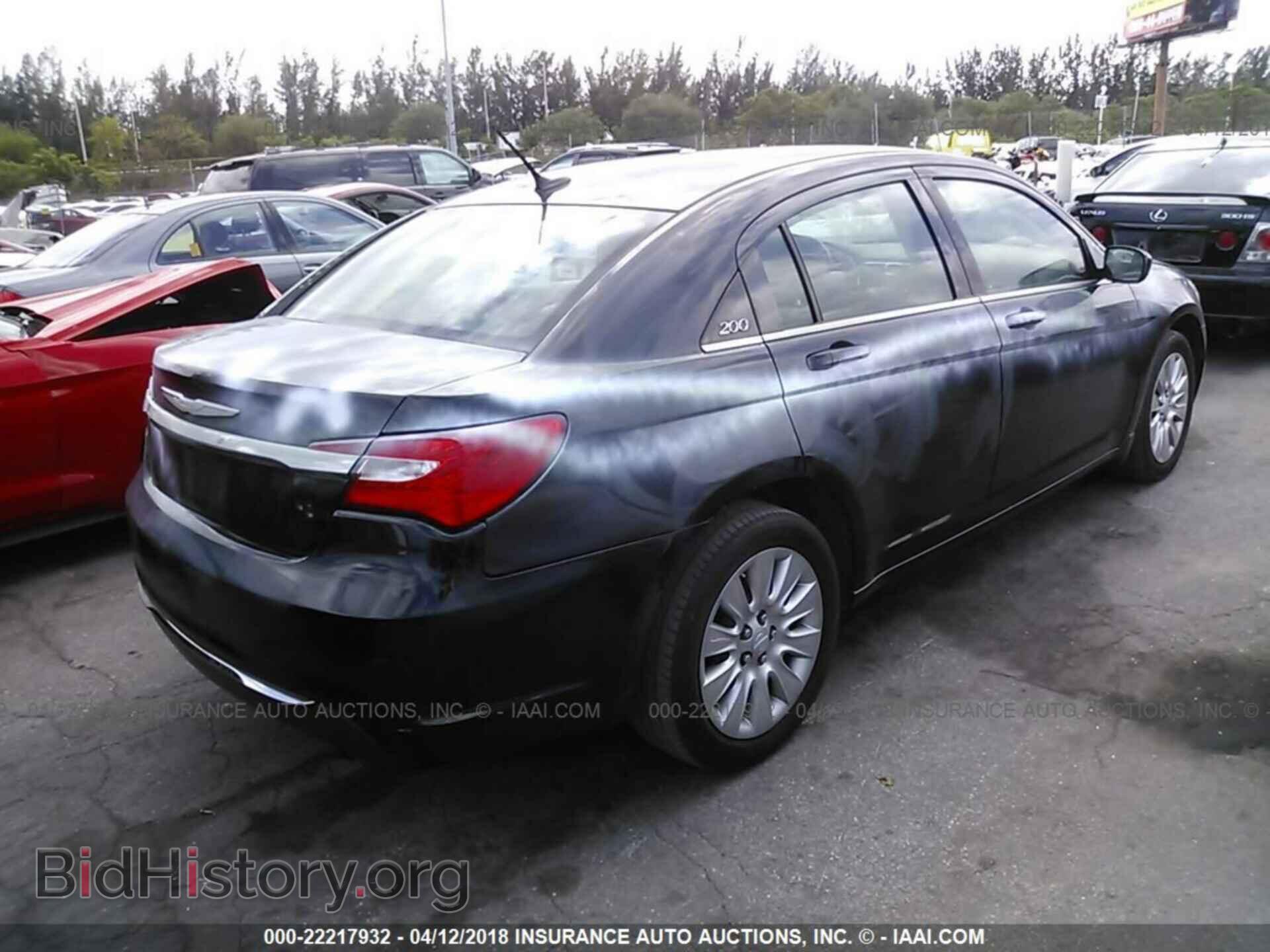 2014 Chrysler 200 - VIN: 1C3CCBAB7EN142490 - Photo 4