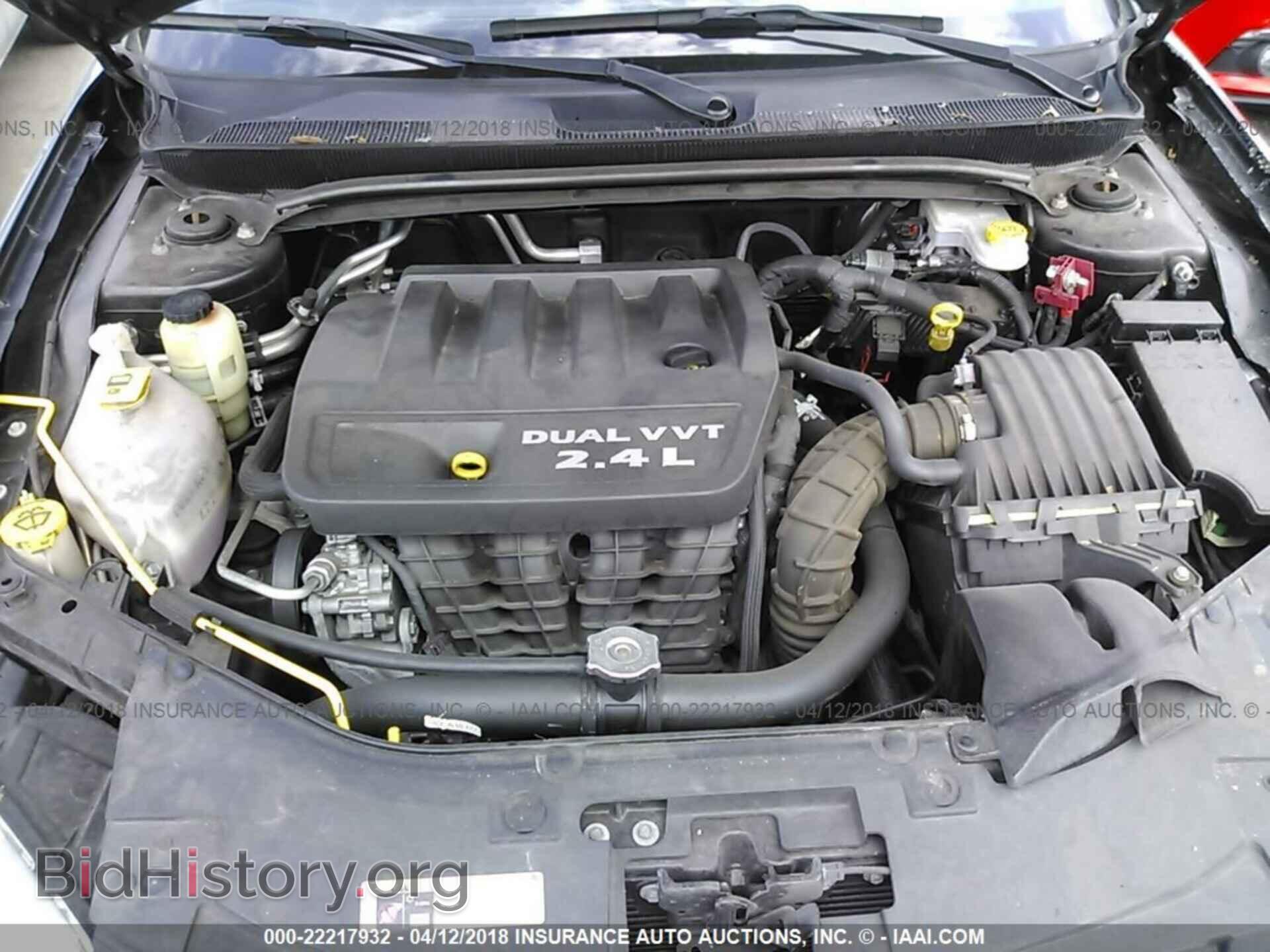 2014 Chrysler 200 - VIN: 1C3CCBAB7EN142490 - Photo 10