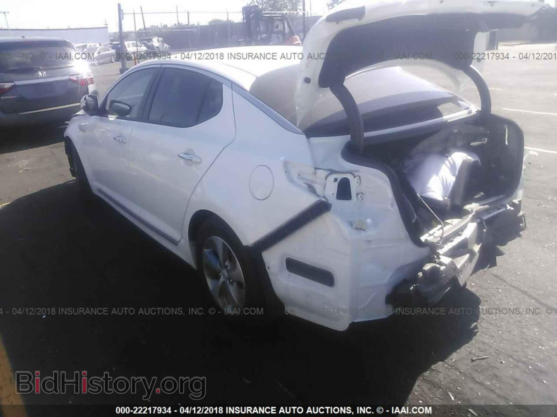 2015 Kia Optima - VIN: KNAGM4AD8F5082046 - Photo 3