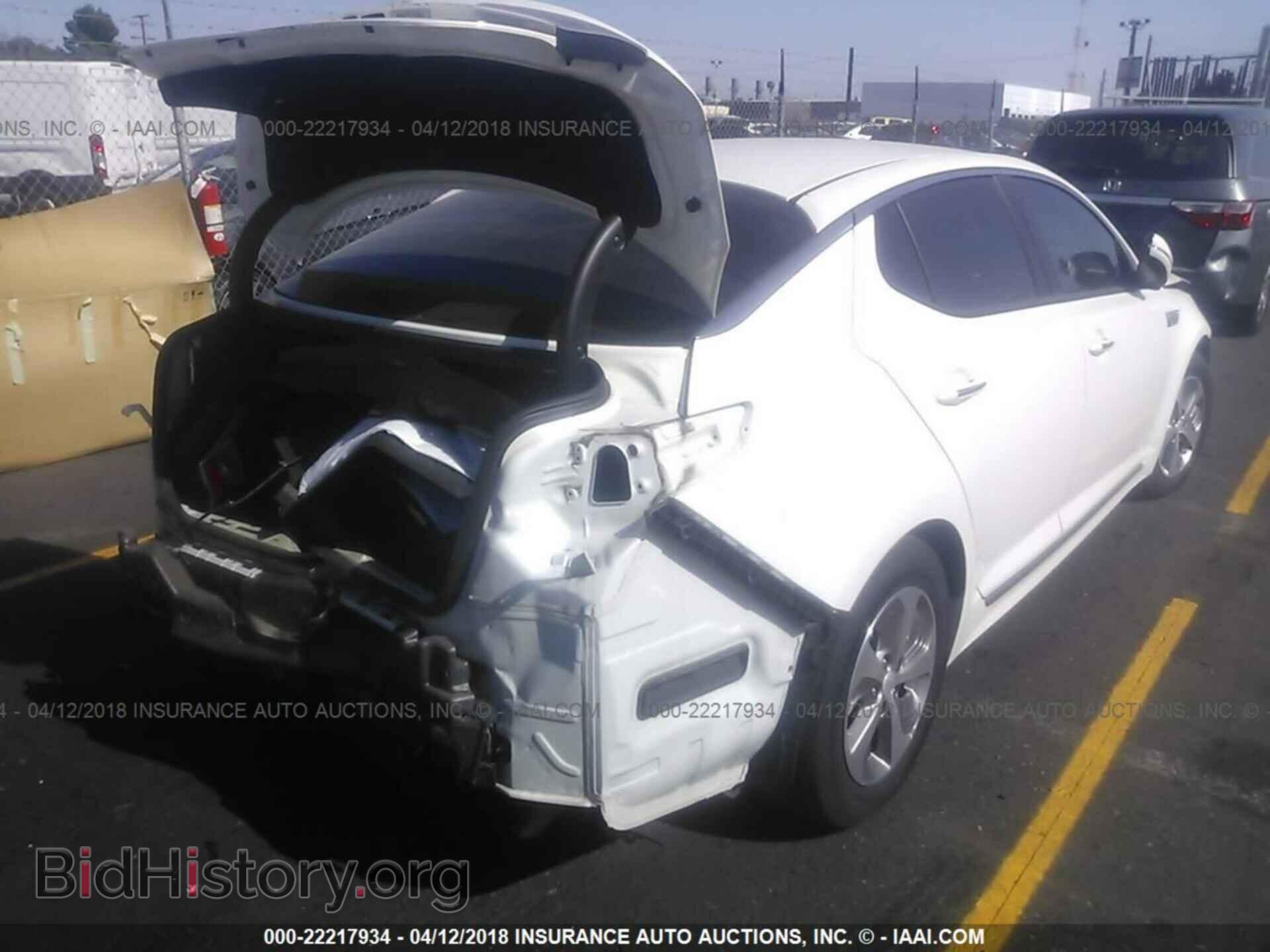 2015 Kia Optima - VIN: KNAGM4AD8F5082046 - Photo 4