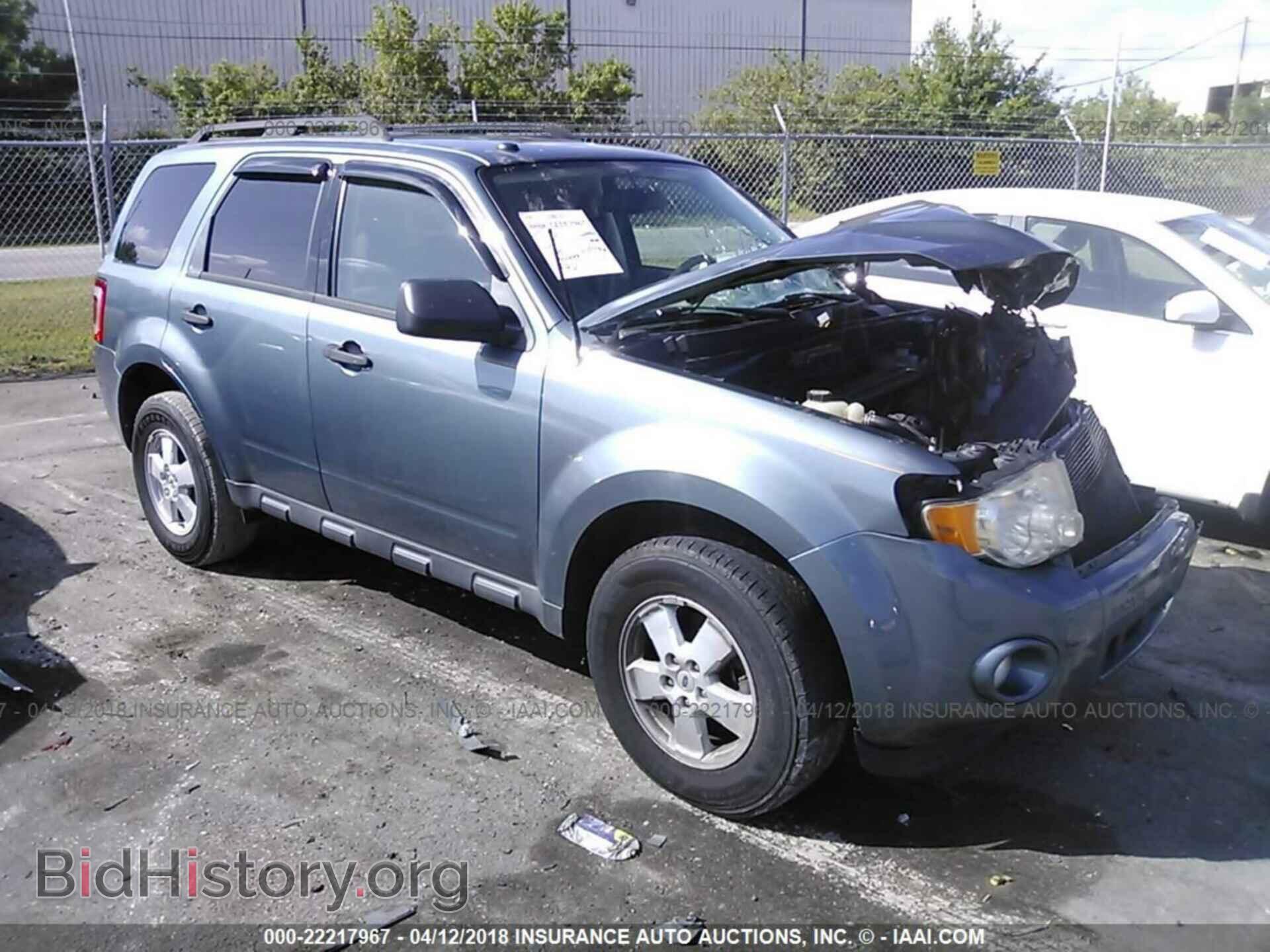 Photo 1FMCU0DG1CKC85675 - Ford Escape 2012