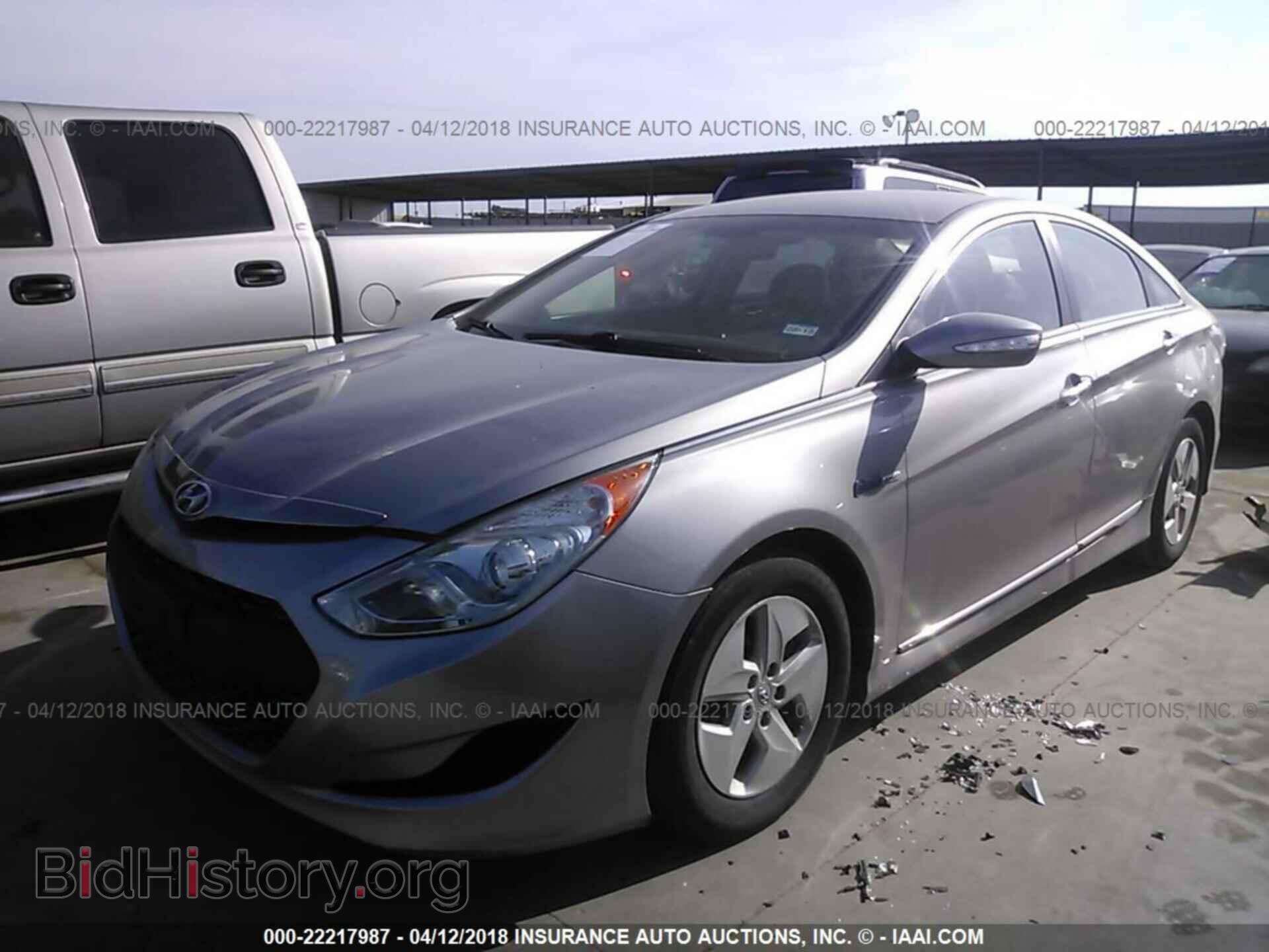 2012 Hyundai Sonata - VIN: KMHEC4A4XCA058424 - Фото 2