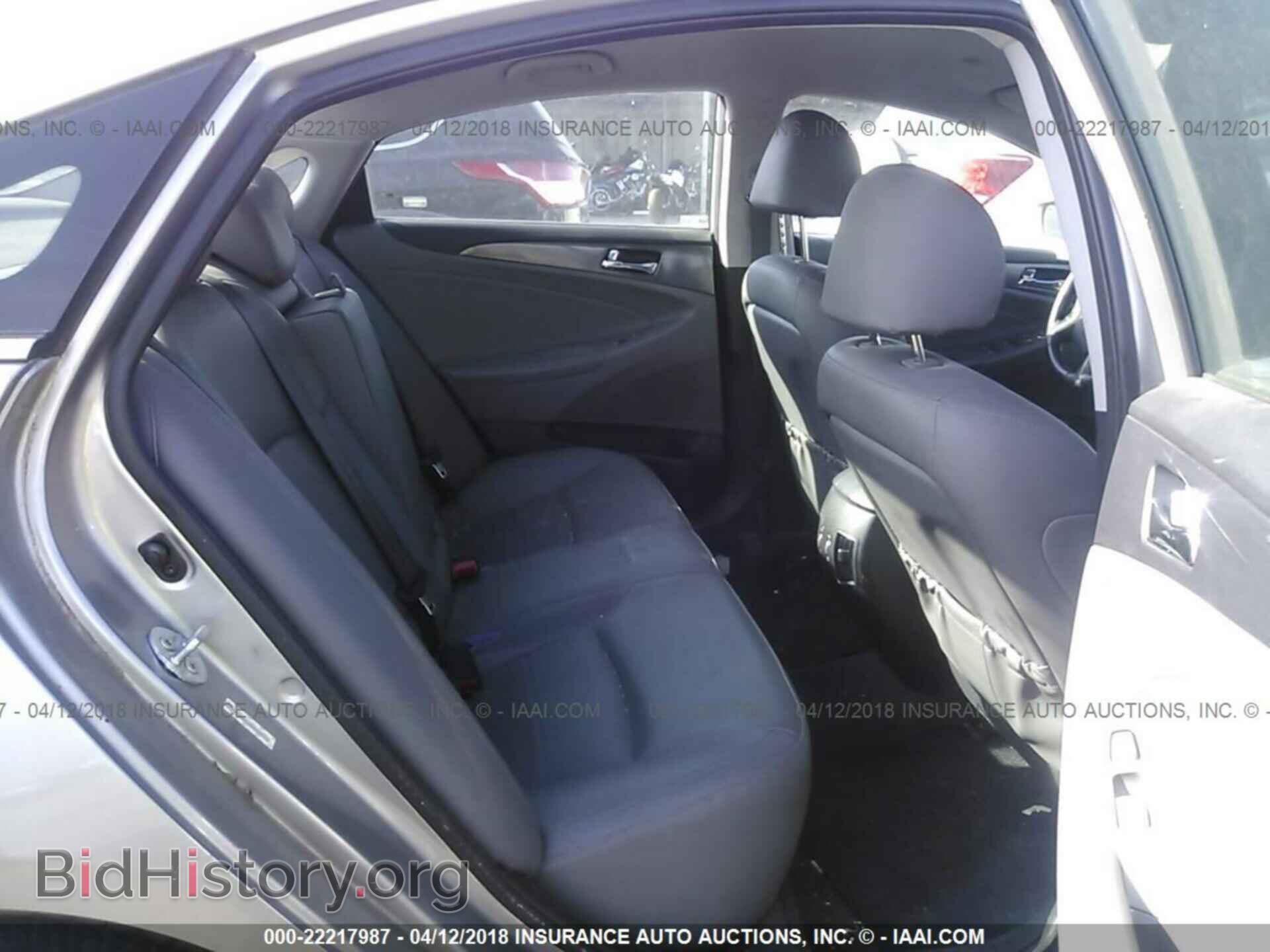 2012 Hyundai Sonata - VIN: KMHEC4A4XCA058424 - Фото 8