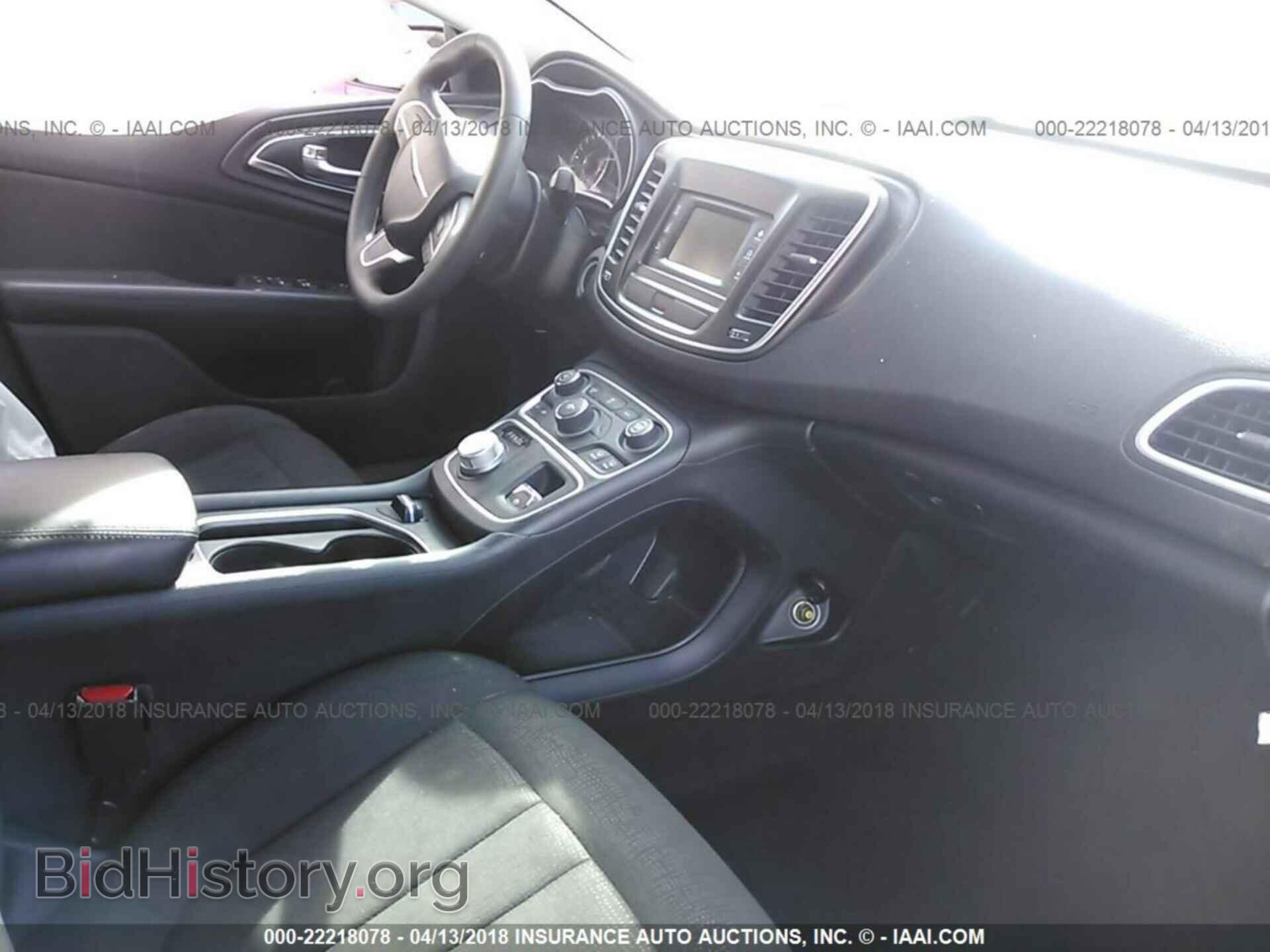 2016 Chrysler 200 - VIN: 1C3CCCAB8GN171344 - Photo 5