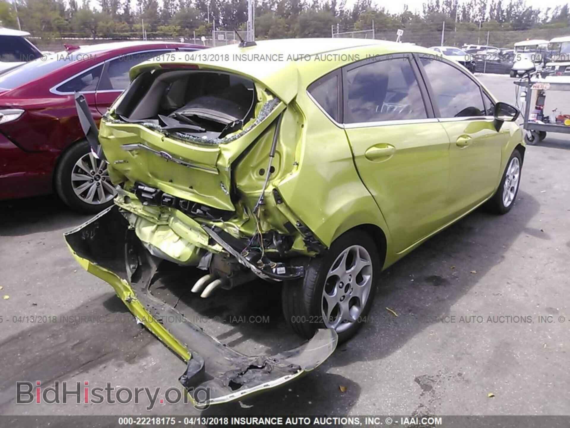 2011 Ford Fiesta - VIN: 3FADP4FJ8BM124530 - Photo 4