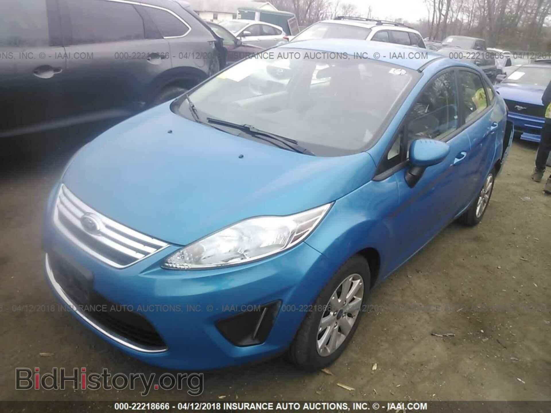 2012 Ford Fiesta - VIN: 3FADP4BJ6CM215366 - Photo 2