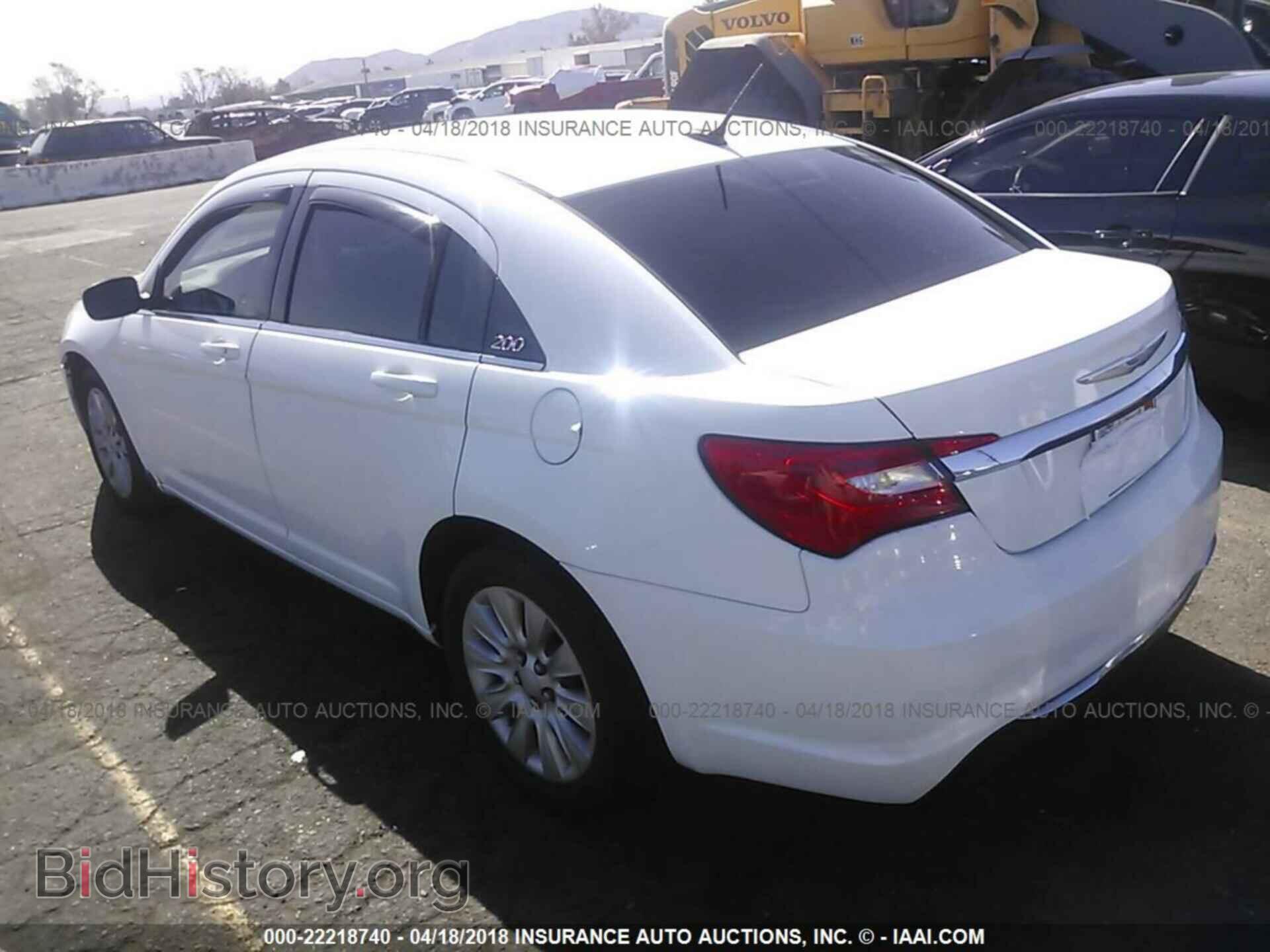 2013 Chrysler 200 - VIN: 1C3CCBABXDN646708 - Photo 3
