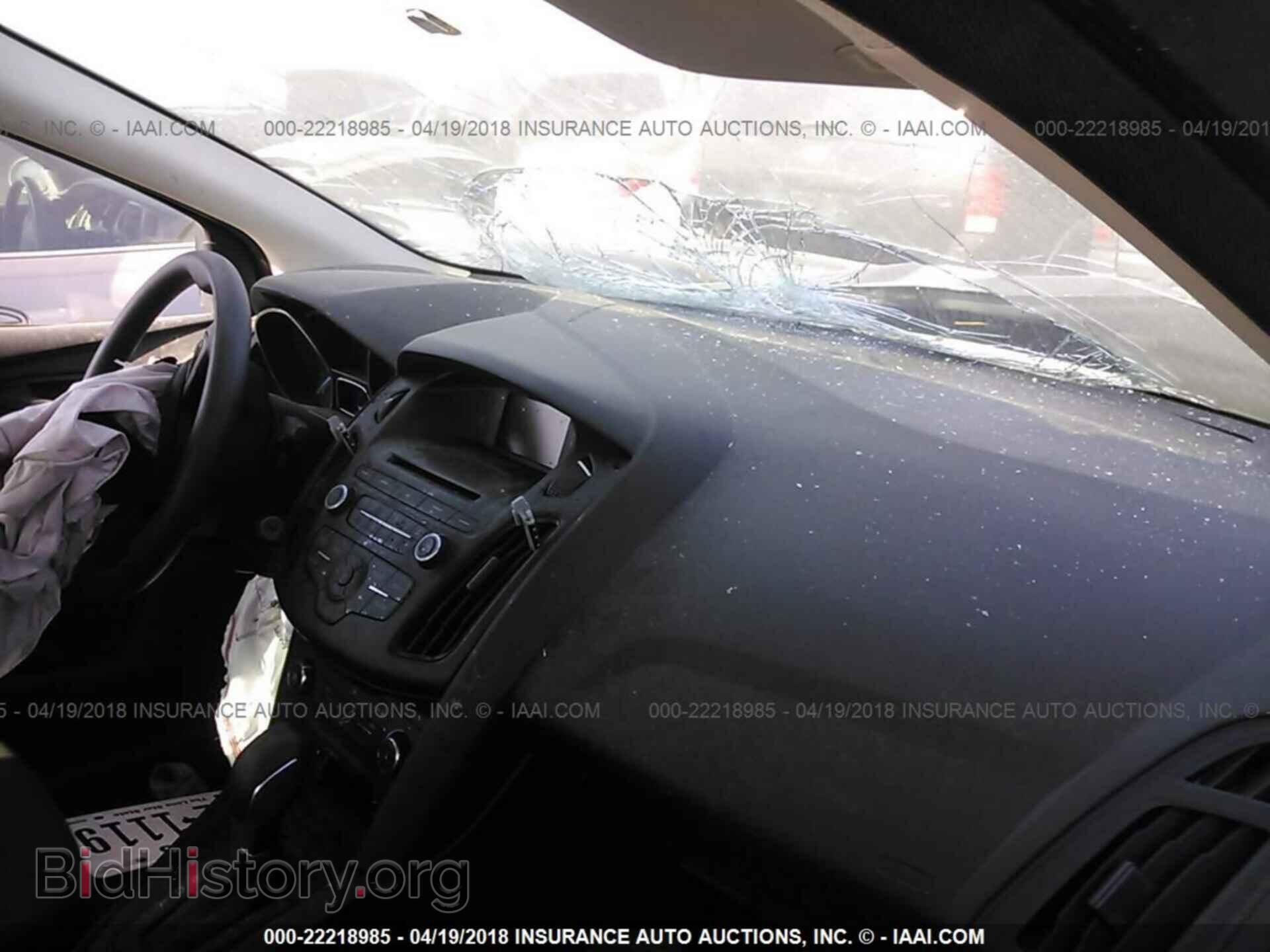2017 Ford Focus - VIN: 1FADP3E24HL307731 - Photo 5