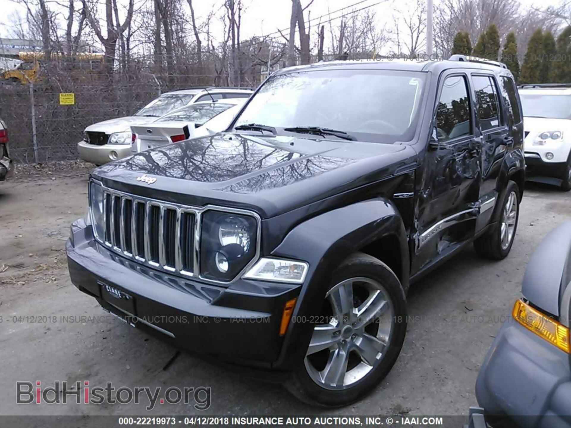 2011 Jeep Liberty - VIN: 1J4PN2GK3BW591258 - Фото 2