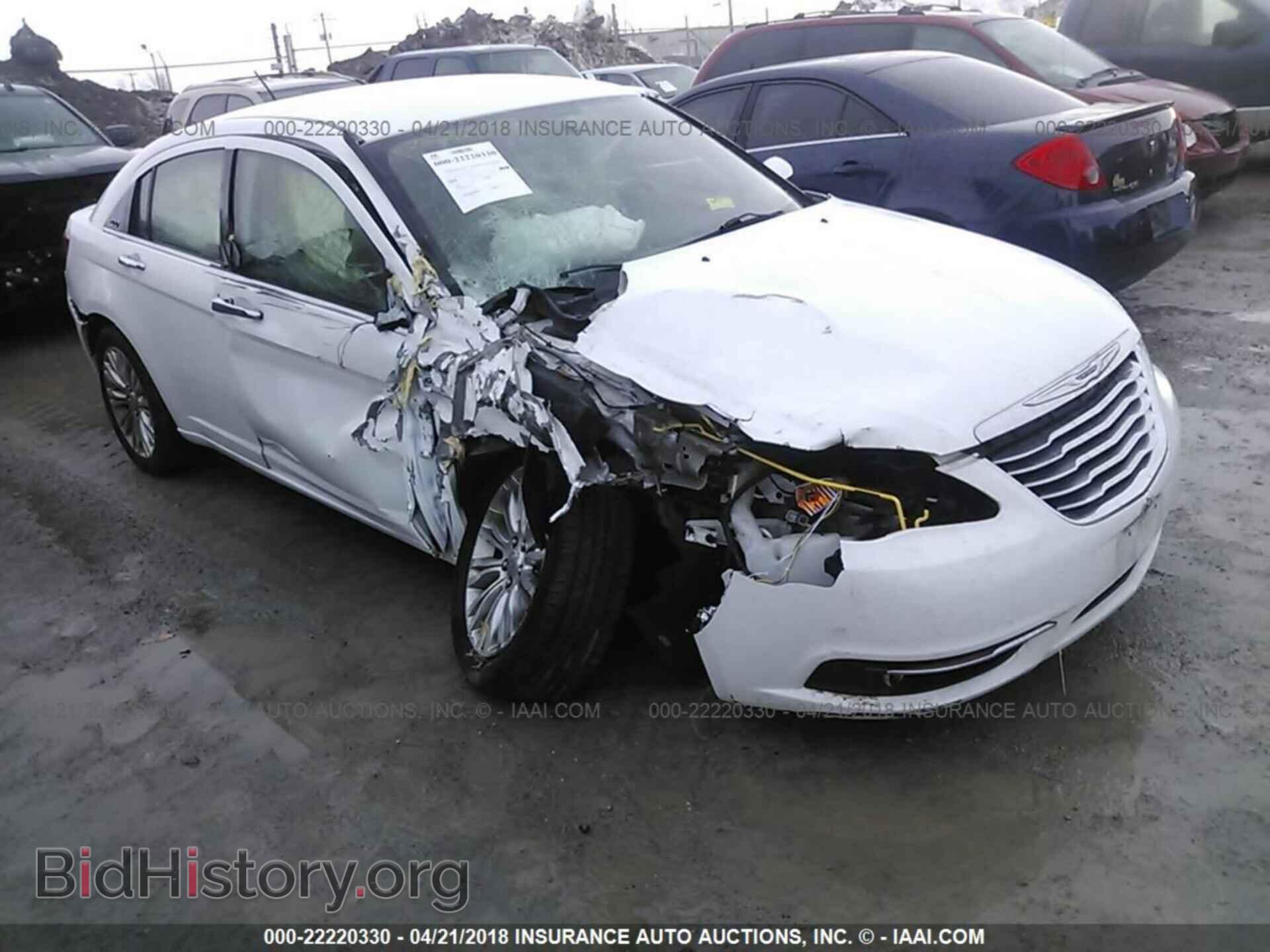 Photo 1C3BC2FGXBN619554 - Chrysler 200 2011