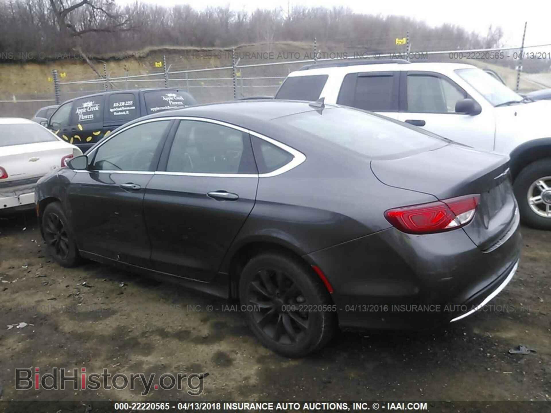 2016 Chrysler 200 - VIN: 1C3CCCCB6GN146827 - Photo 3