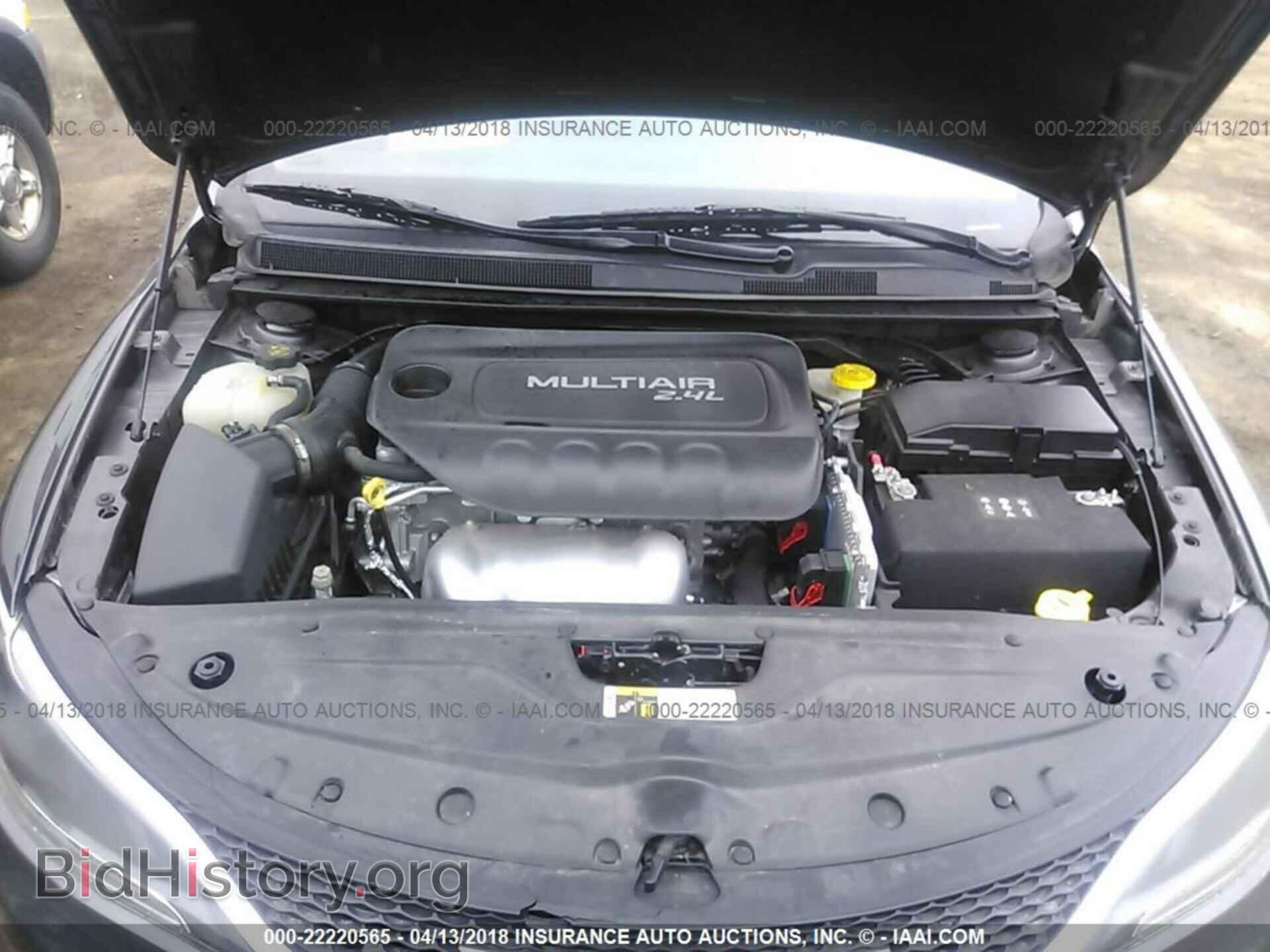 2016 Chrysler 200 - VIN: 1C3CCCCB6GN146827 - Photo 10
