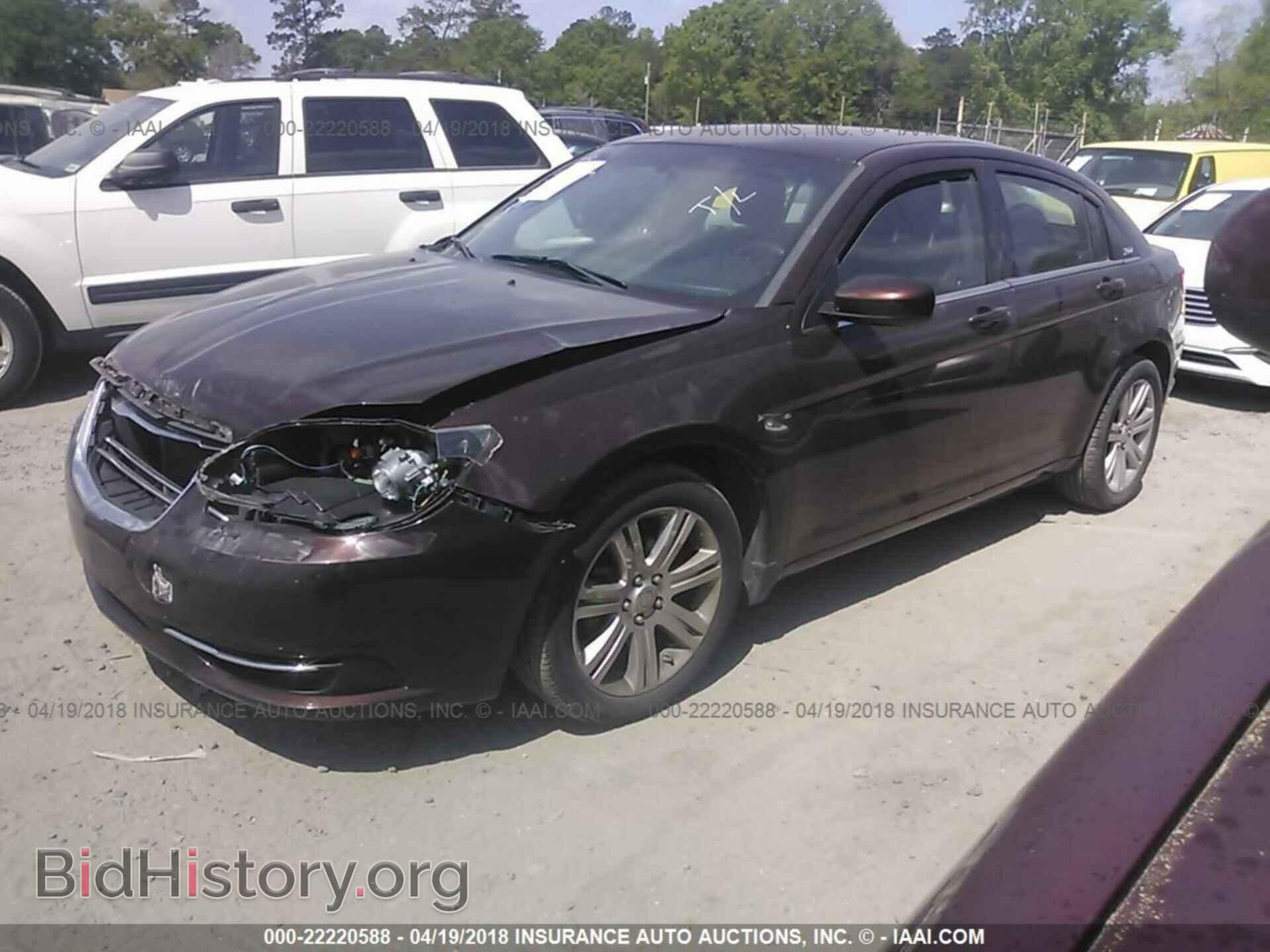 2013 Chrysler 200 - VIN: 1C3CCBBB8DN705799 - Photo 2
