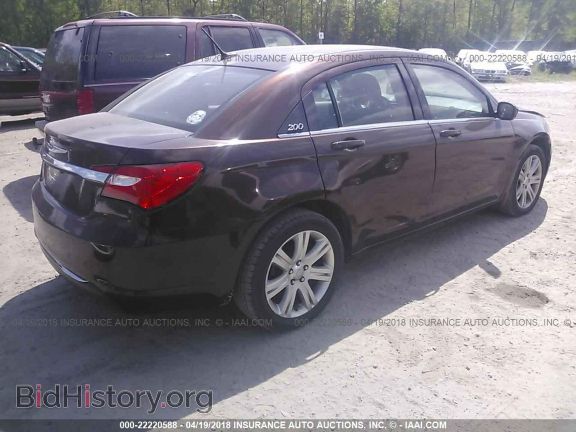 2013 Chrysler 200 - VIN: 1C3CCBBB8DN705799 - Photo 4