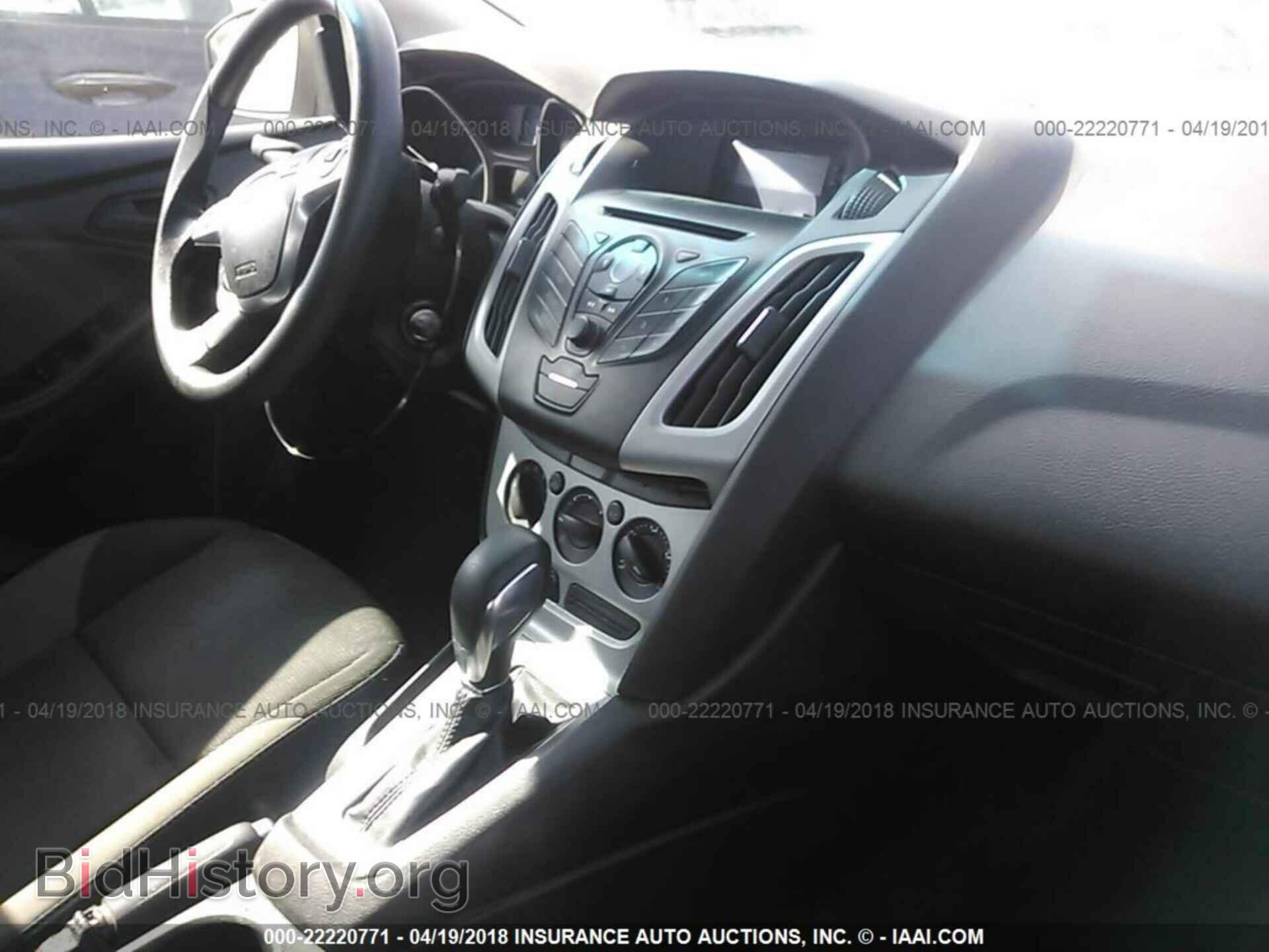 2012 Ford Focus - VIN: 1FAHP3F26CL192140 - Photo 5
