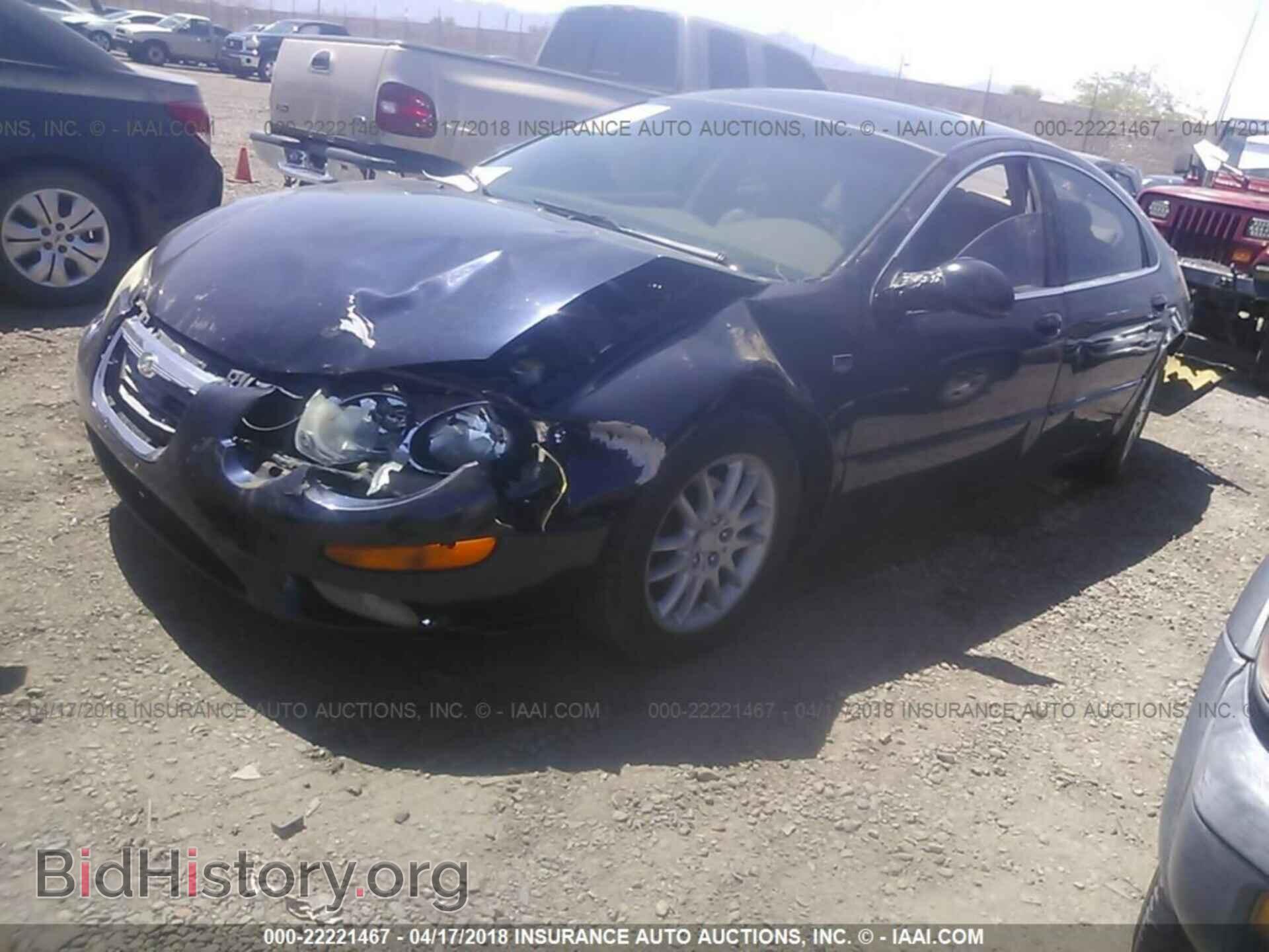 2002 Chrysler 300M - VIN: 2C3HE66G12H283233 - Photo 2