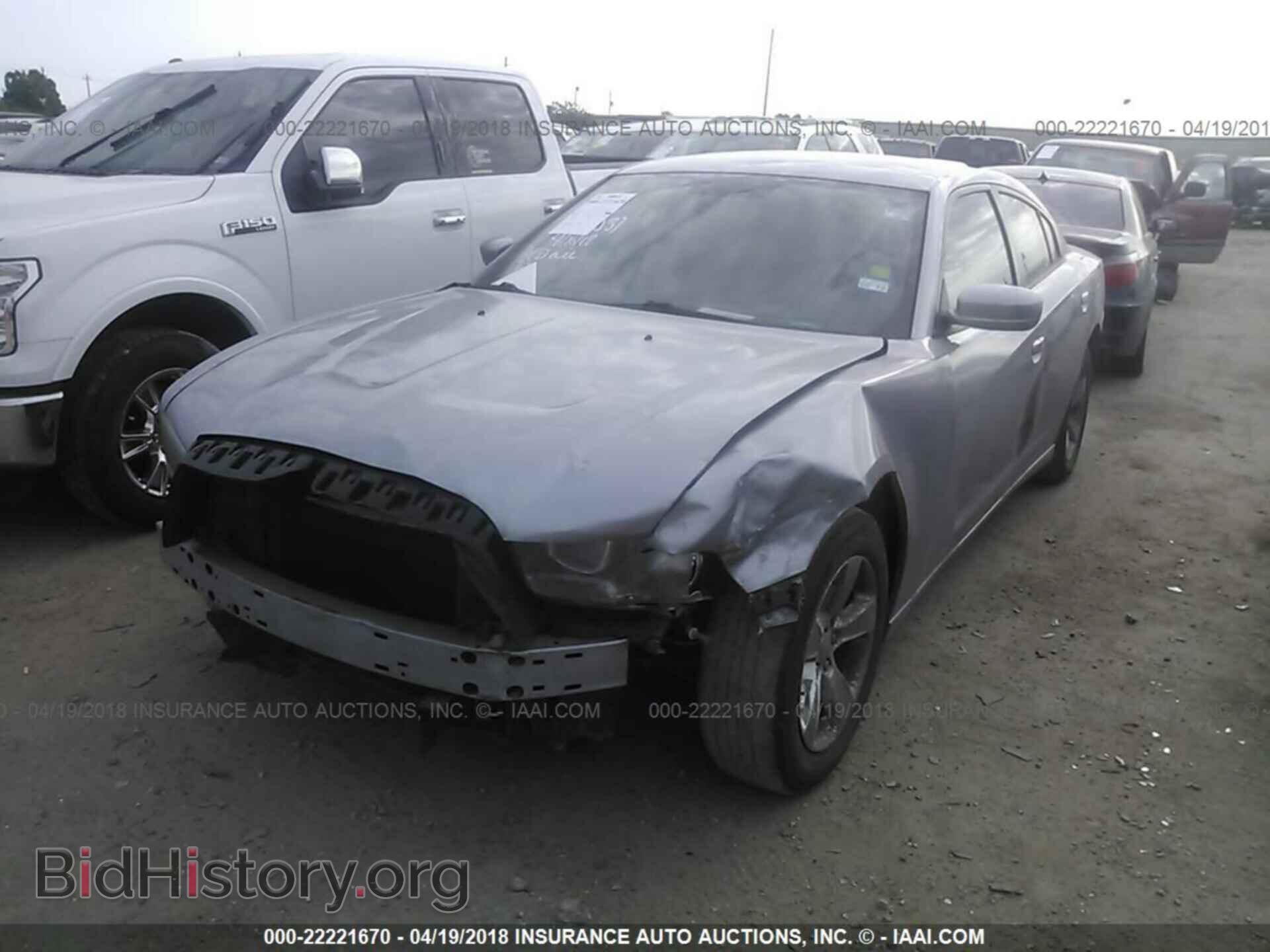 2013 Dodge Charger - VIN: 2C3CDXBG2DH570382 - Photo 2