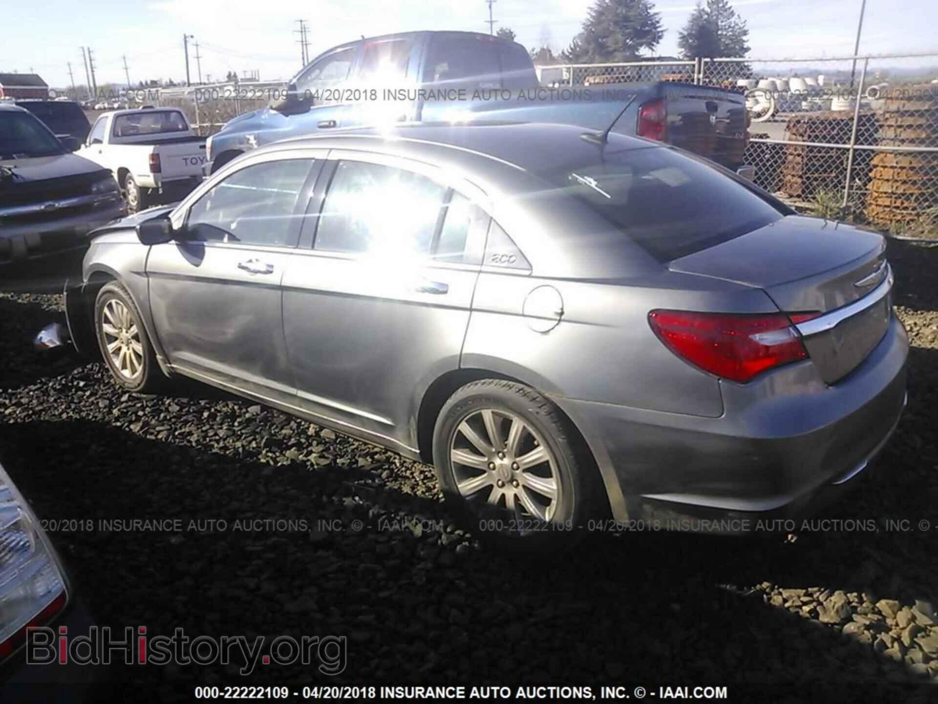 2013 Chrysler 200 - VIN: 1C3CCBCG6DN580604 - Photo 3