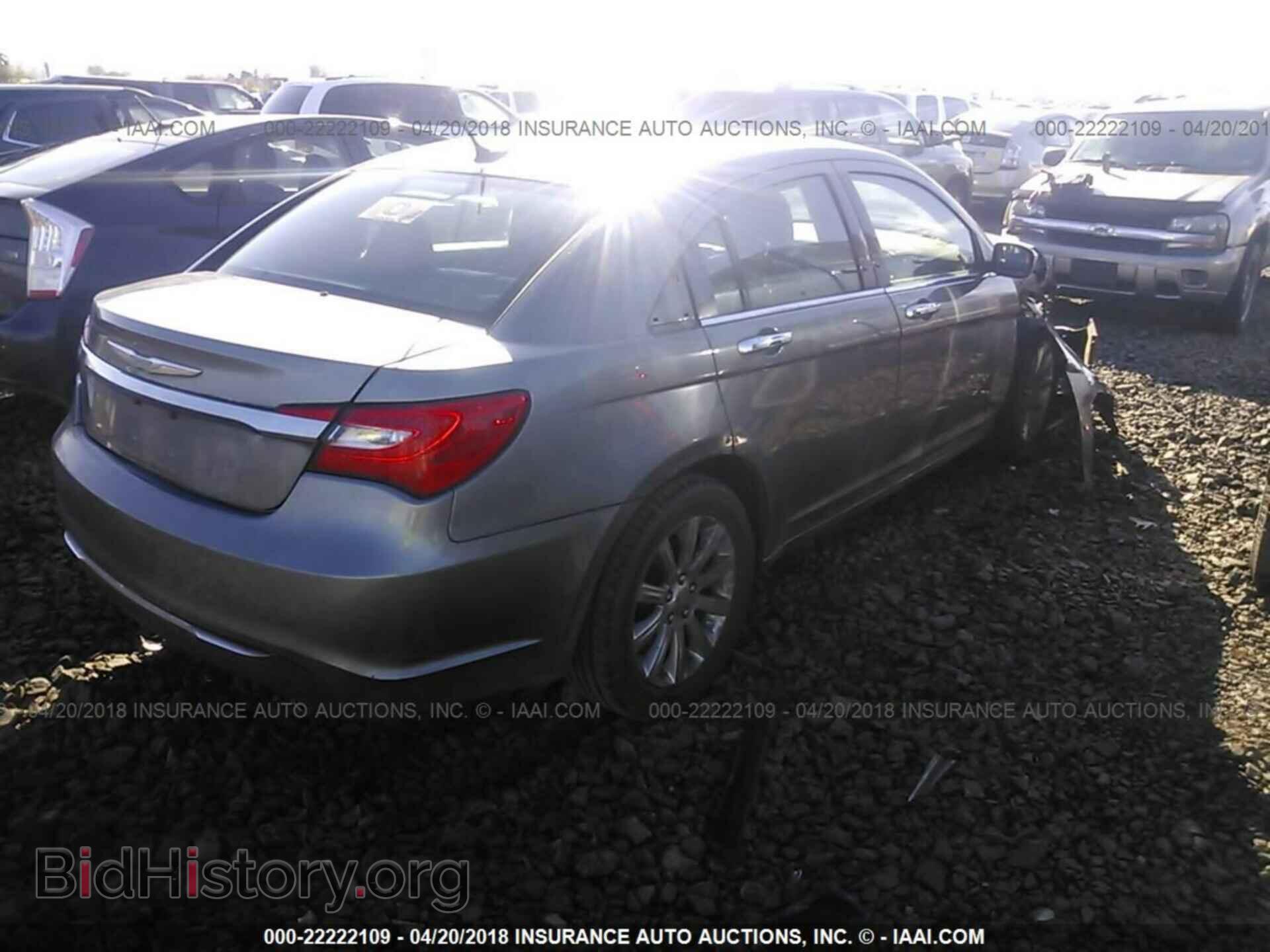 2013 Chrysler 200 - VIN: 1C3CCBCG6DN580604 - Photo 4