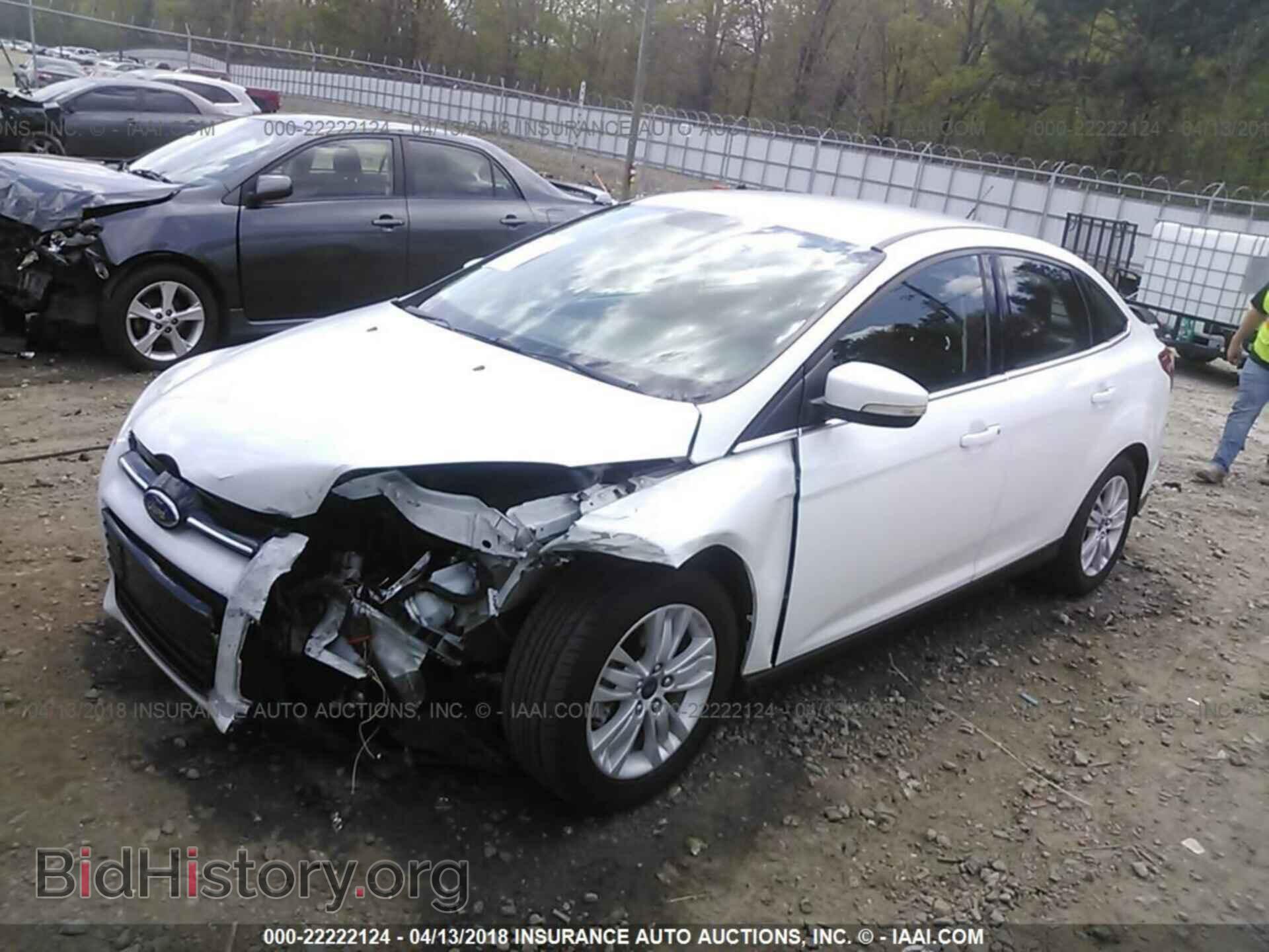 2012 Ford Focus - VIN: 1FAHP3H25CL325404 - Фото 2