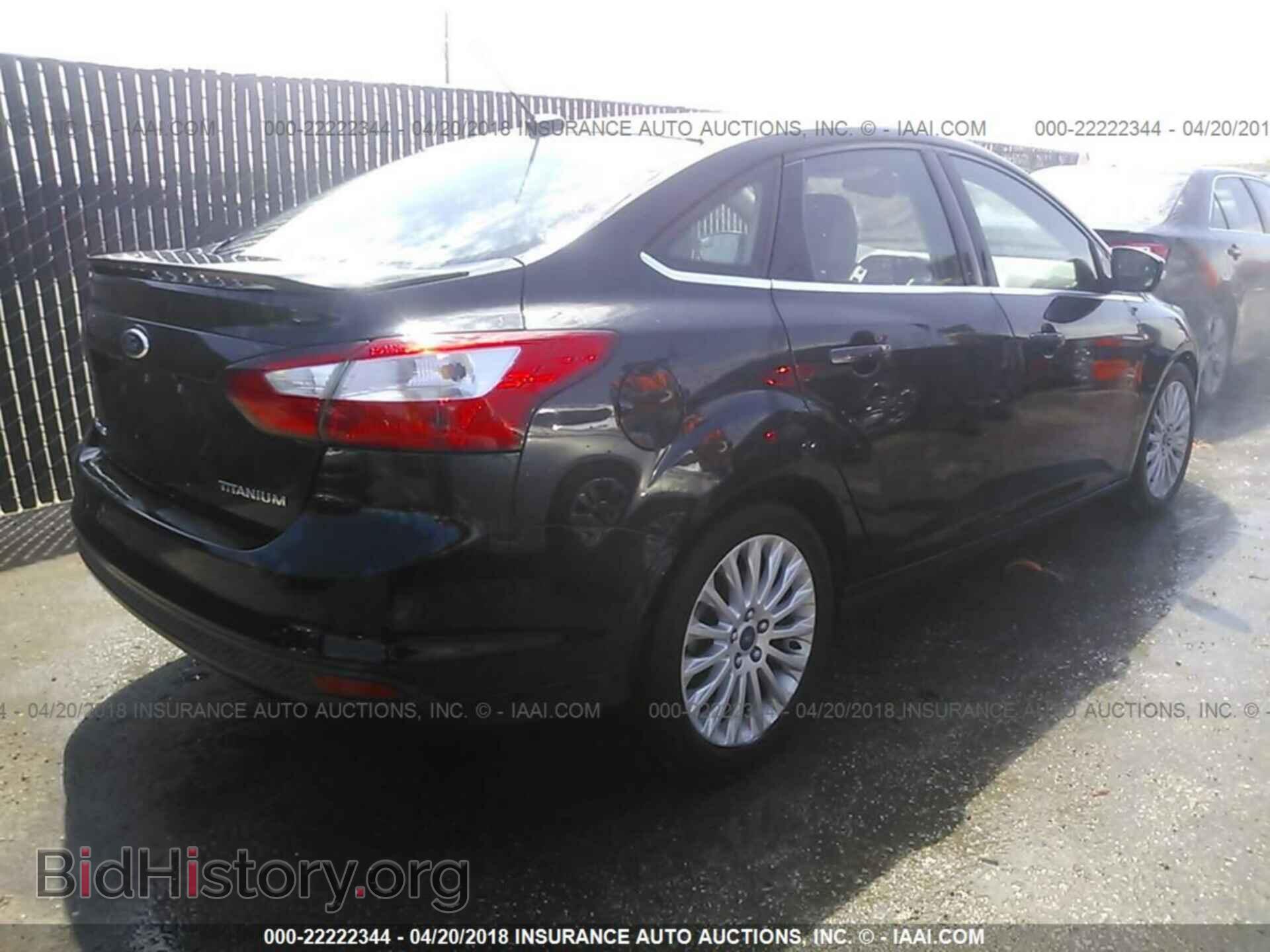 2012 Ford Focus - VIN: 1FAHP3J22CL422926 - Photo 4